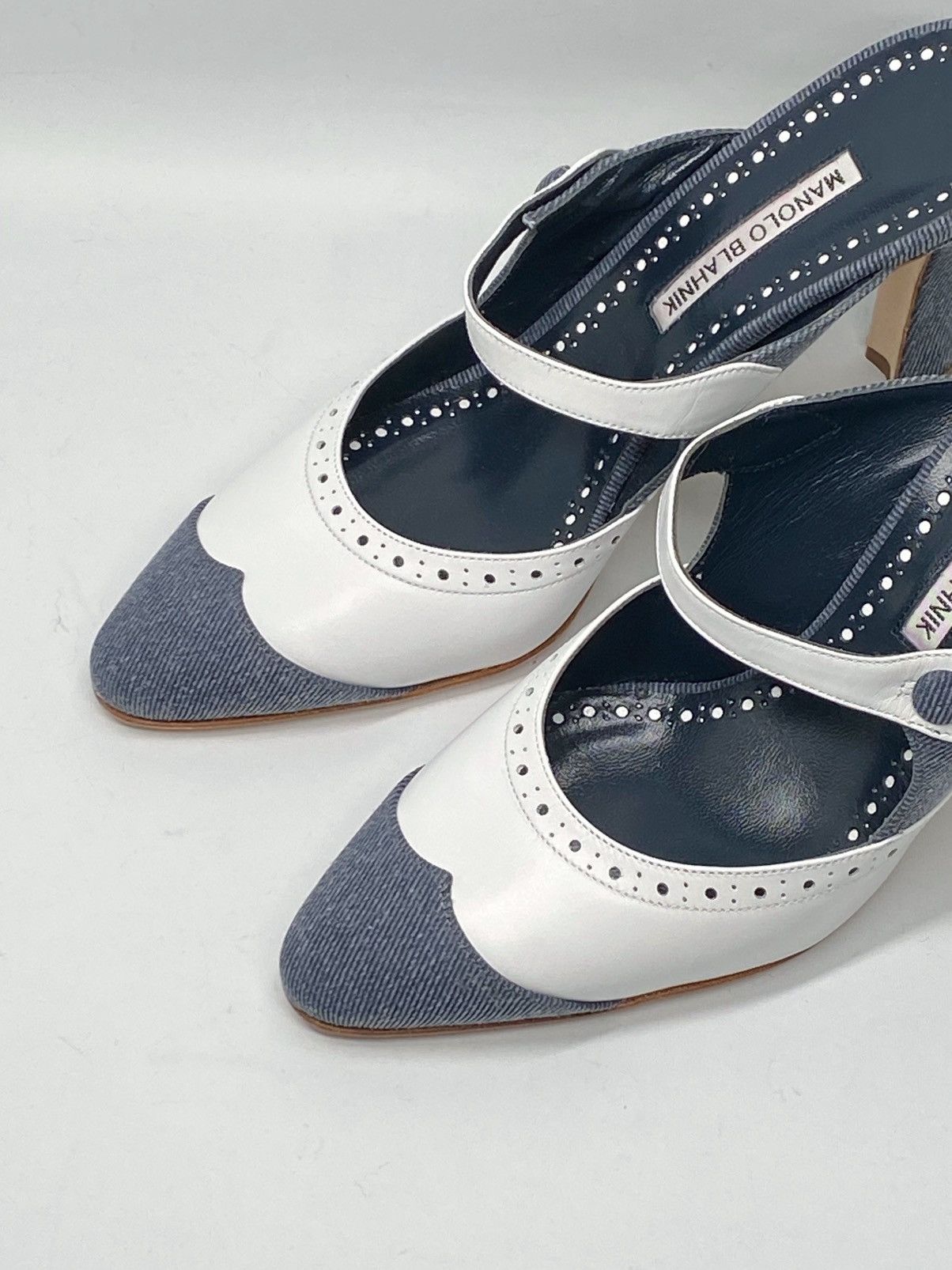 Manolo Blahnik Manolo Blahnik Agathanu 90MM Brogue Mules size 38 Size US 8 / IT 38 - 7 Thumbnail