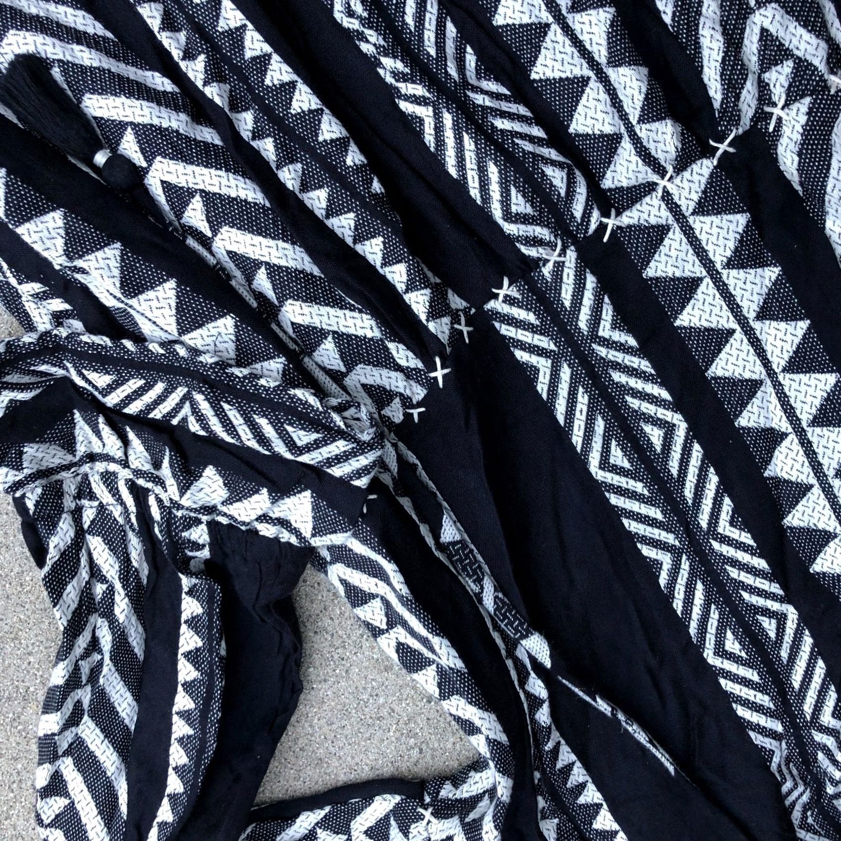 Anthropologie MAEVE BY ANTHROPOLOGIE Boho Aztec Dress Women's XS Black Long Sleeve Flowy Size XS / US 0-2 / IT 36-38 - 3 Thumbnail