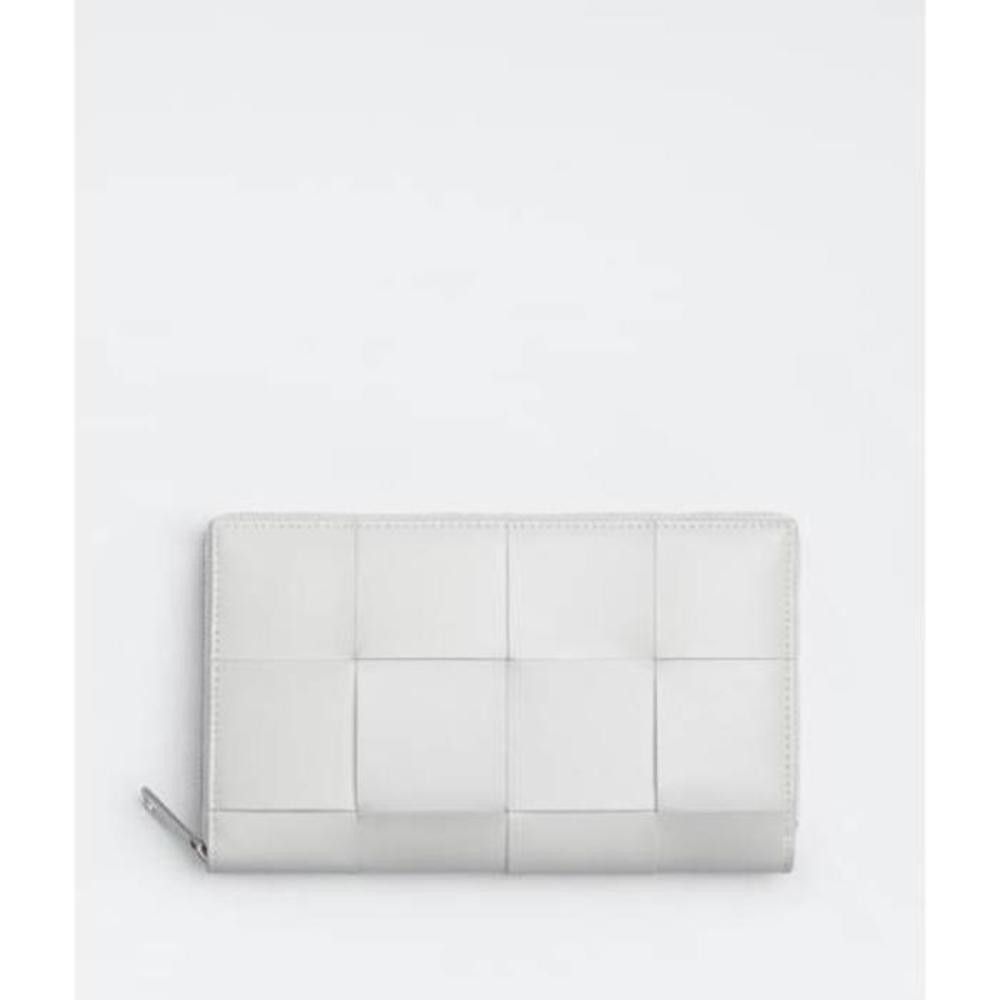 o1n1vont0624 Size: OS / Cassette Zip Around Wallet in White