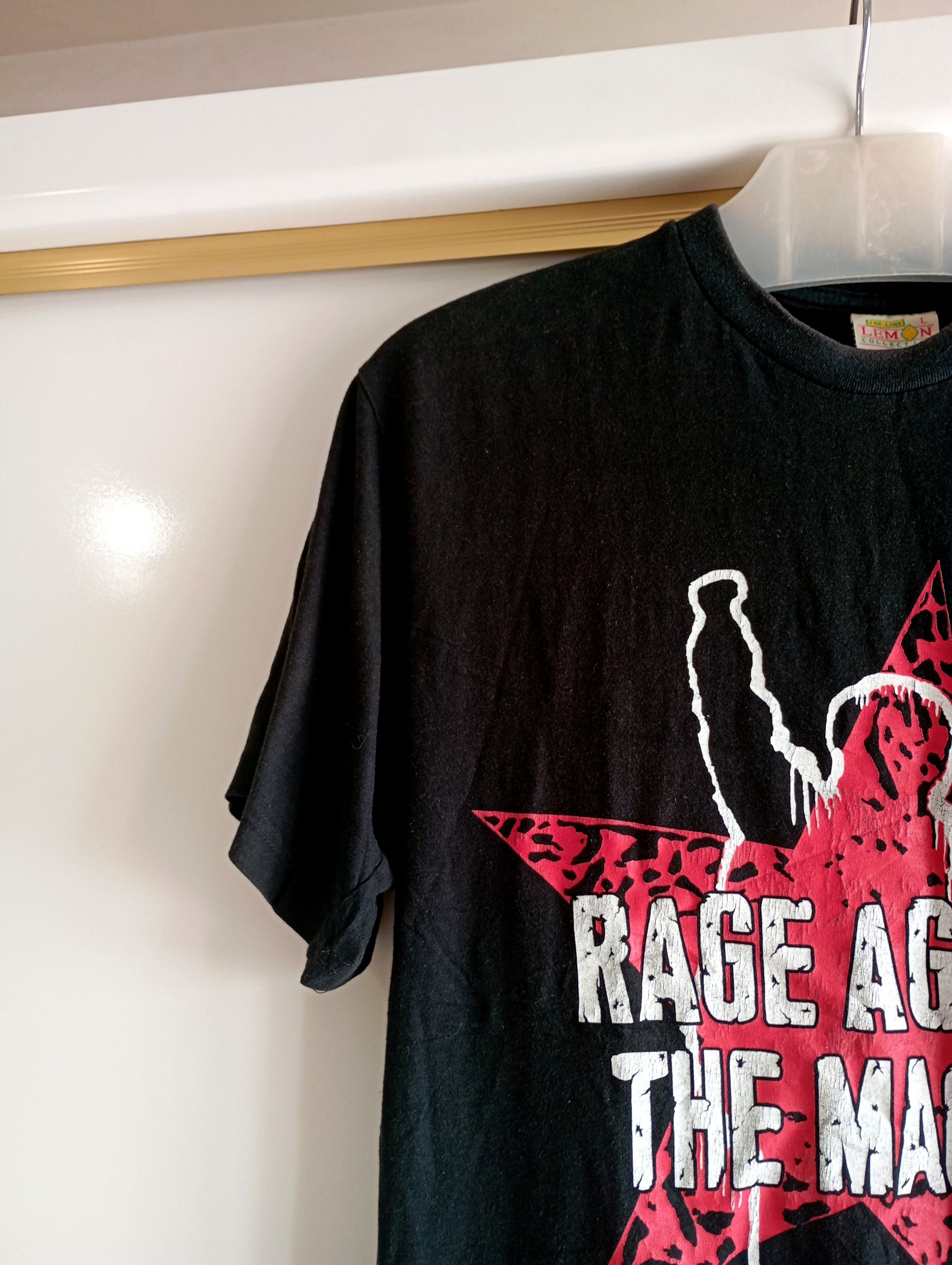 Band Tees Vintage Rage Against The Machine 90s Rock Band Tshirt Size US L / EU 52-54 / 3 - 9 Thumbnail