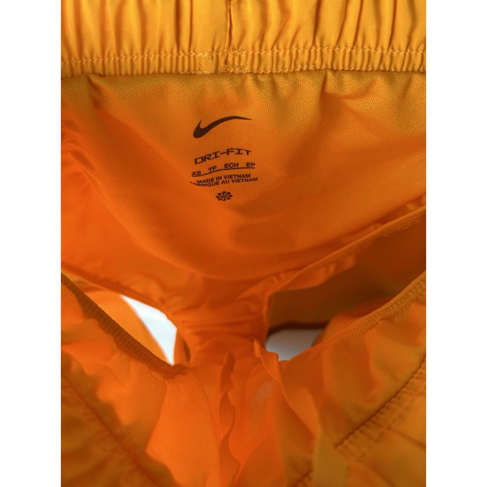 Nike Nike Women's Dri-FIT Tempo Graphic Shorts Size XS CU8890-717 Size 35" - 6 Thumbnail
