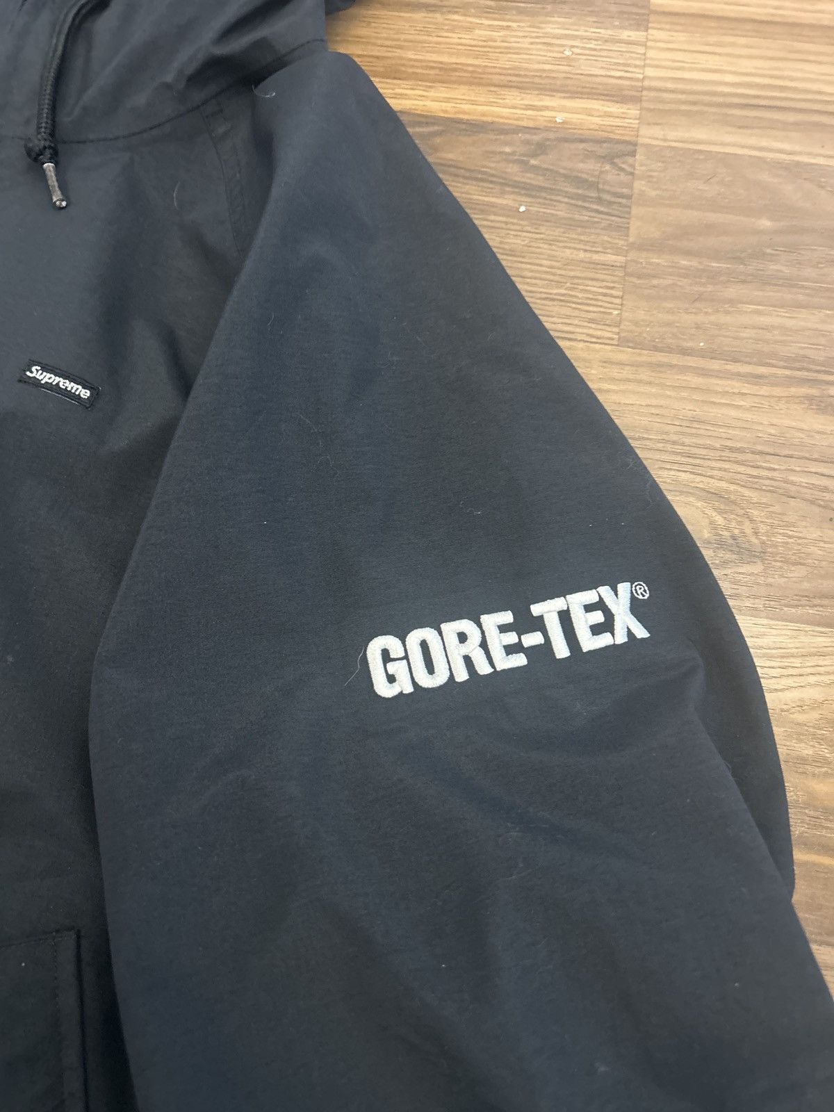 Supreme Supreme gore tex jacket Size US L / EU 52-54 / 3 - 3 Thumbnail
