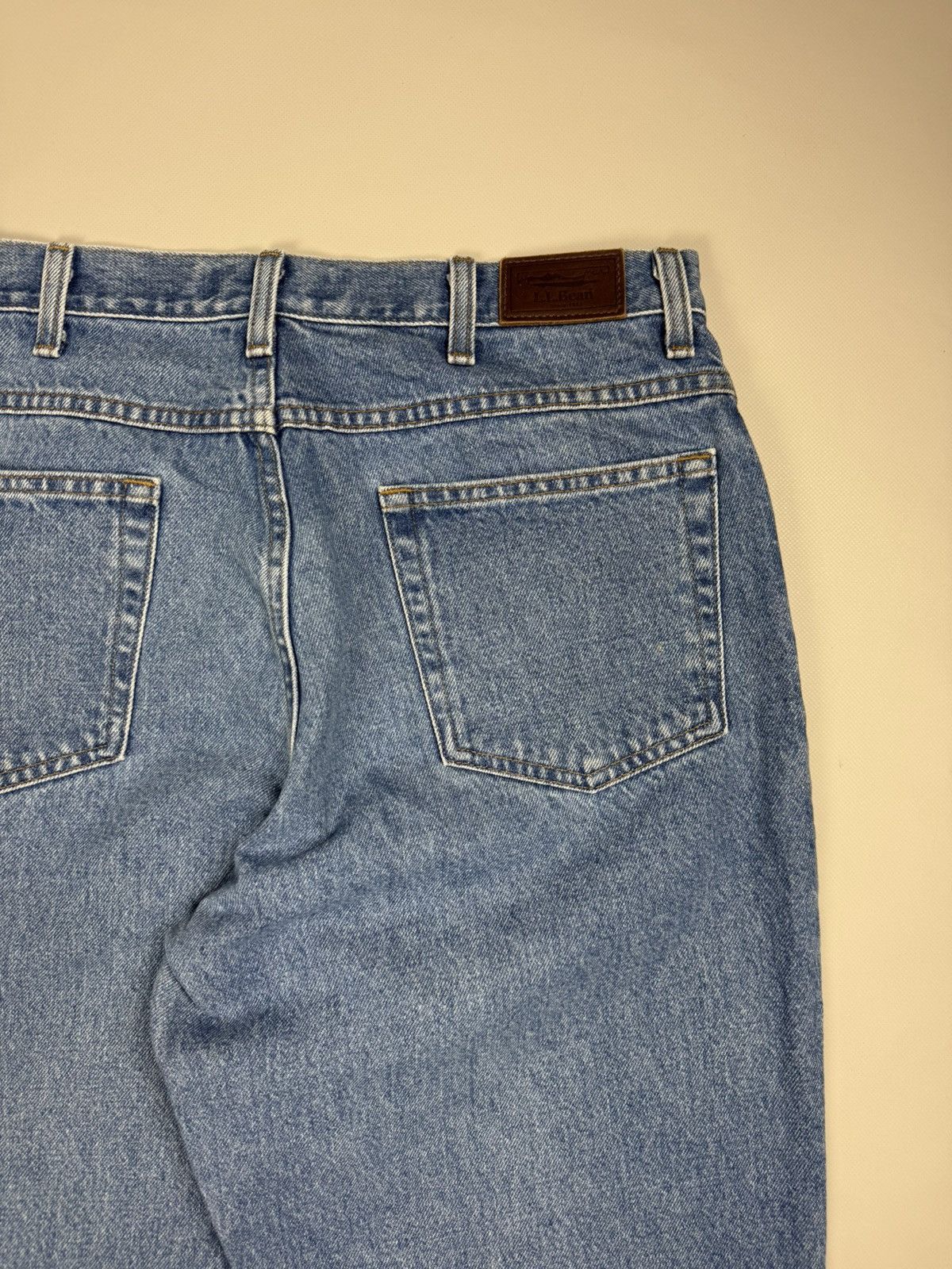 L.L. Bean L.L. Bean Double L Men’s Relaxed Fit Denim Jeans Size 34 Size US 34 / EU 50 - 23 Thumbnail