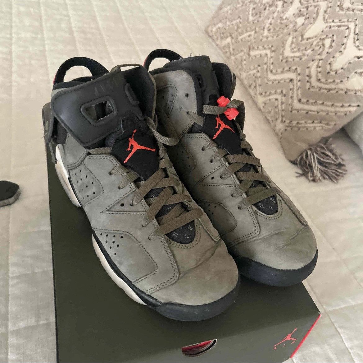Jordan 6 Travis Scott size 7
