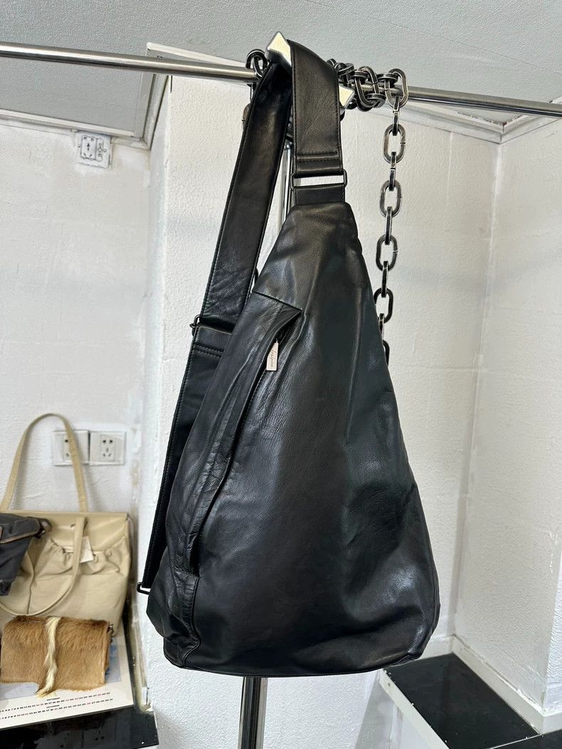 Yohji Yamamoto yohji yamamoto Horse-skin triangle bag 2502-Nextarrow Size ONE SIZE - 1 Thumbnail