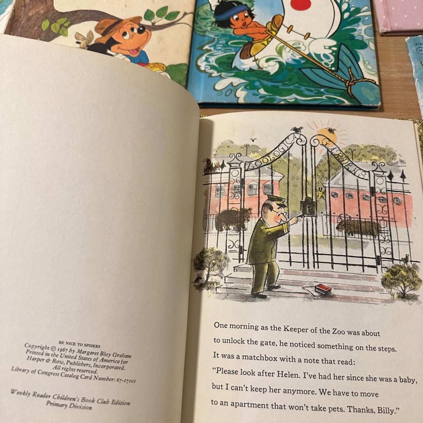 Disney Golden Book Vintage Shamu Teeny Giraffe Book Little Hiawatha Size ONE SIZE - 4 Thumbnail