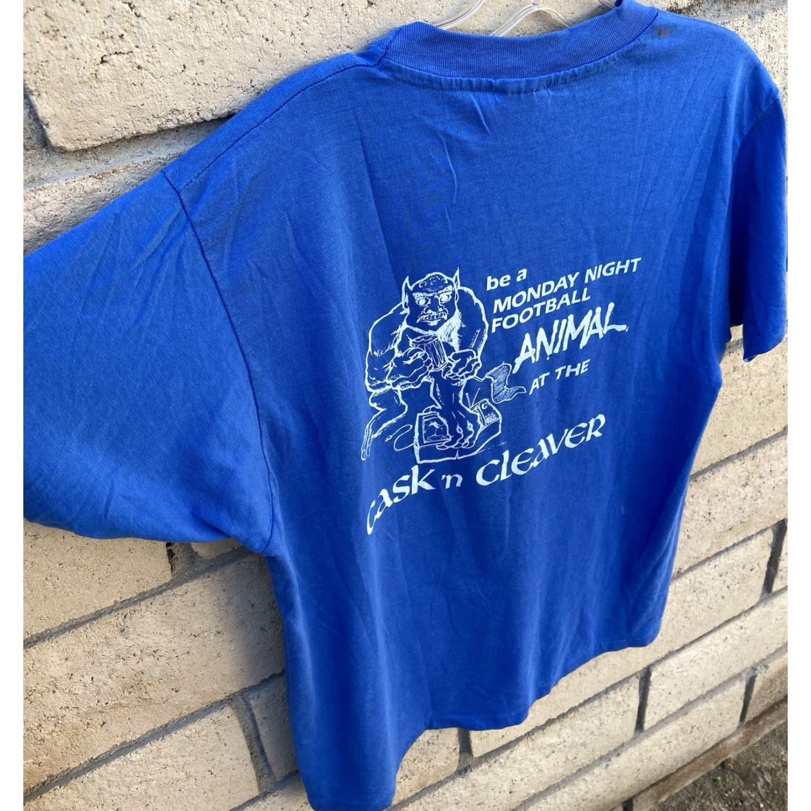 Hanes VINTAGE Hanes T-Shirt Cask ’n Cleaver Monday Night Football Animal Logo Tee 80s Blue L Mens Size US L / EU 52-54 / 3 - 6 Thumbnail