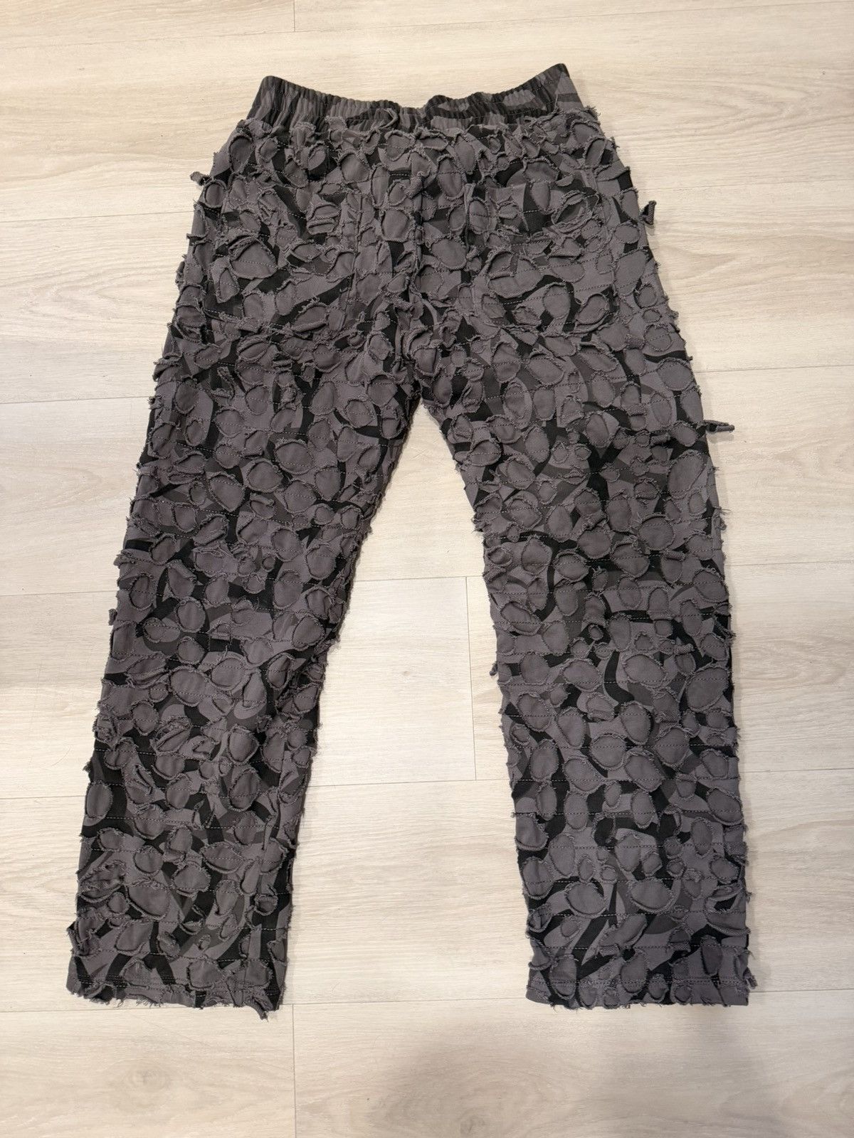 Revenge BORO R-CAMO DISTRESSED SWEATPANT BLACK Size US 34 / EU 50 - 1 Thumbnail