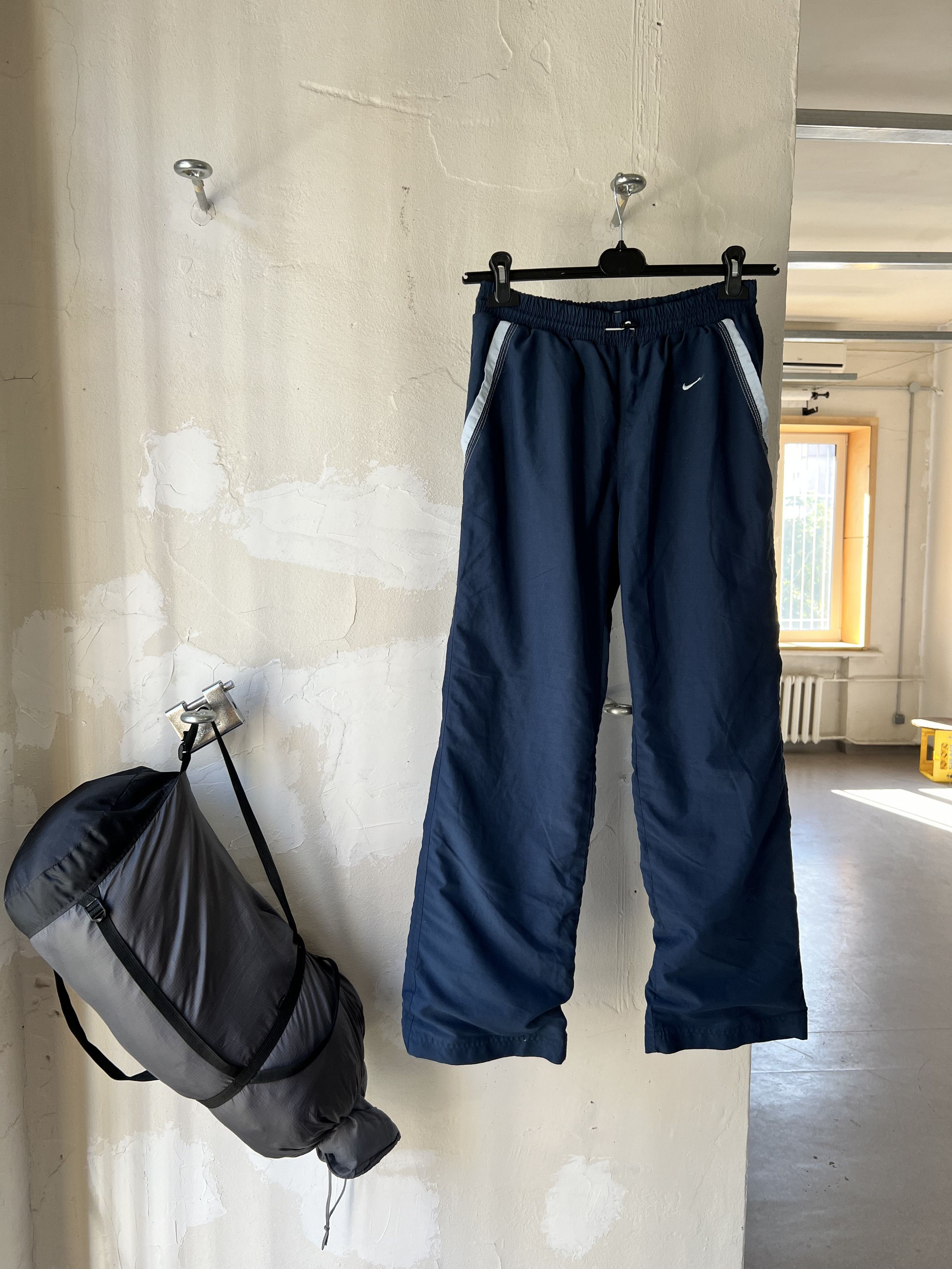 Nike Nike Baggie Nylon Sport y2k Pants Size US 30 / EU 46 - 1 Thumbnail