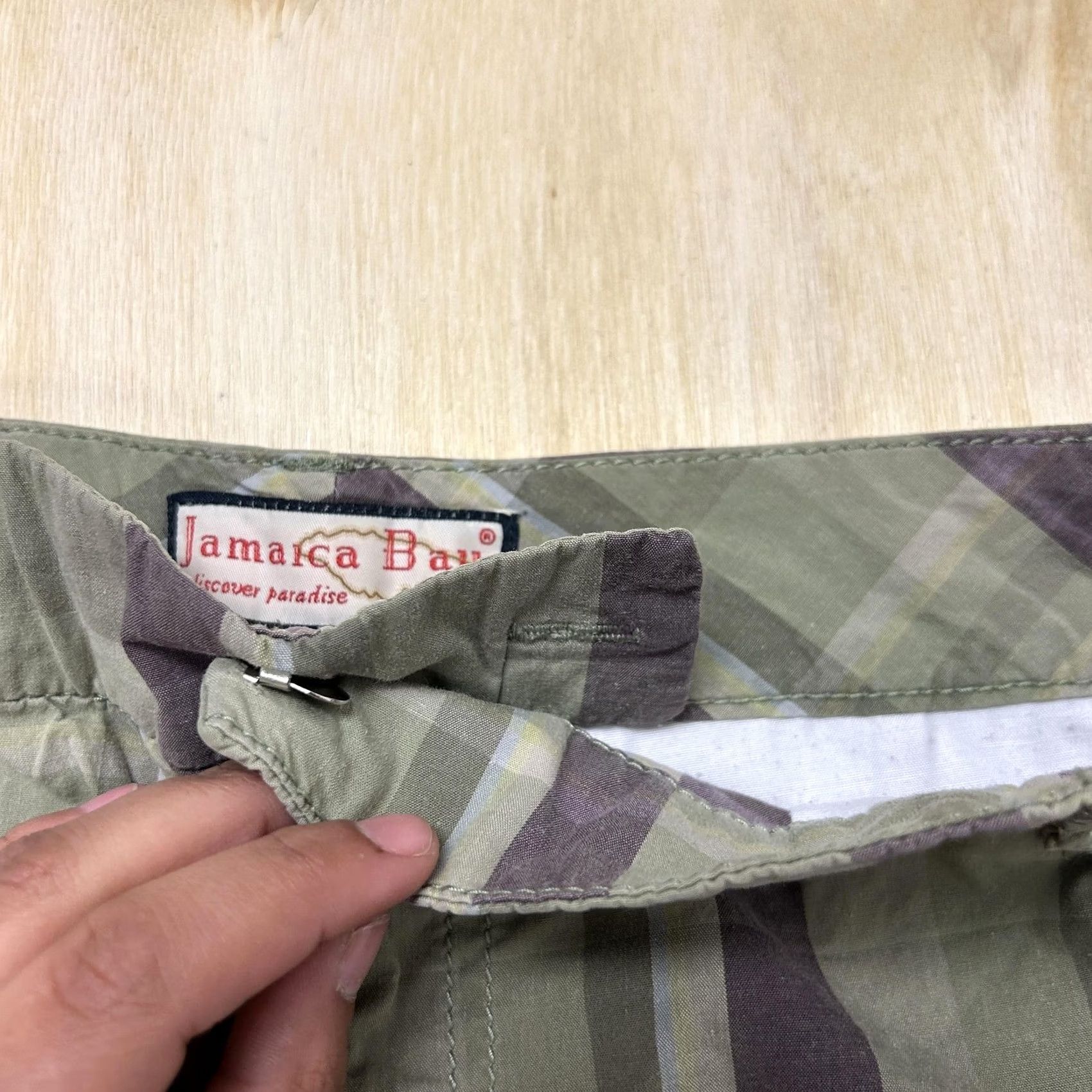 Vintage Jamaica Bay Womens Bermuda Shorts Size 10 Green Plaid Stretch Casual Summer Size 32" / US 10 / IT 46 - 4 Thumbnail