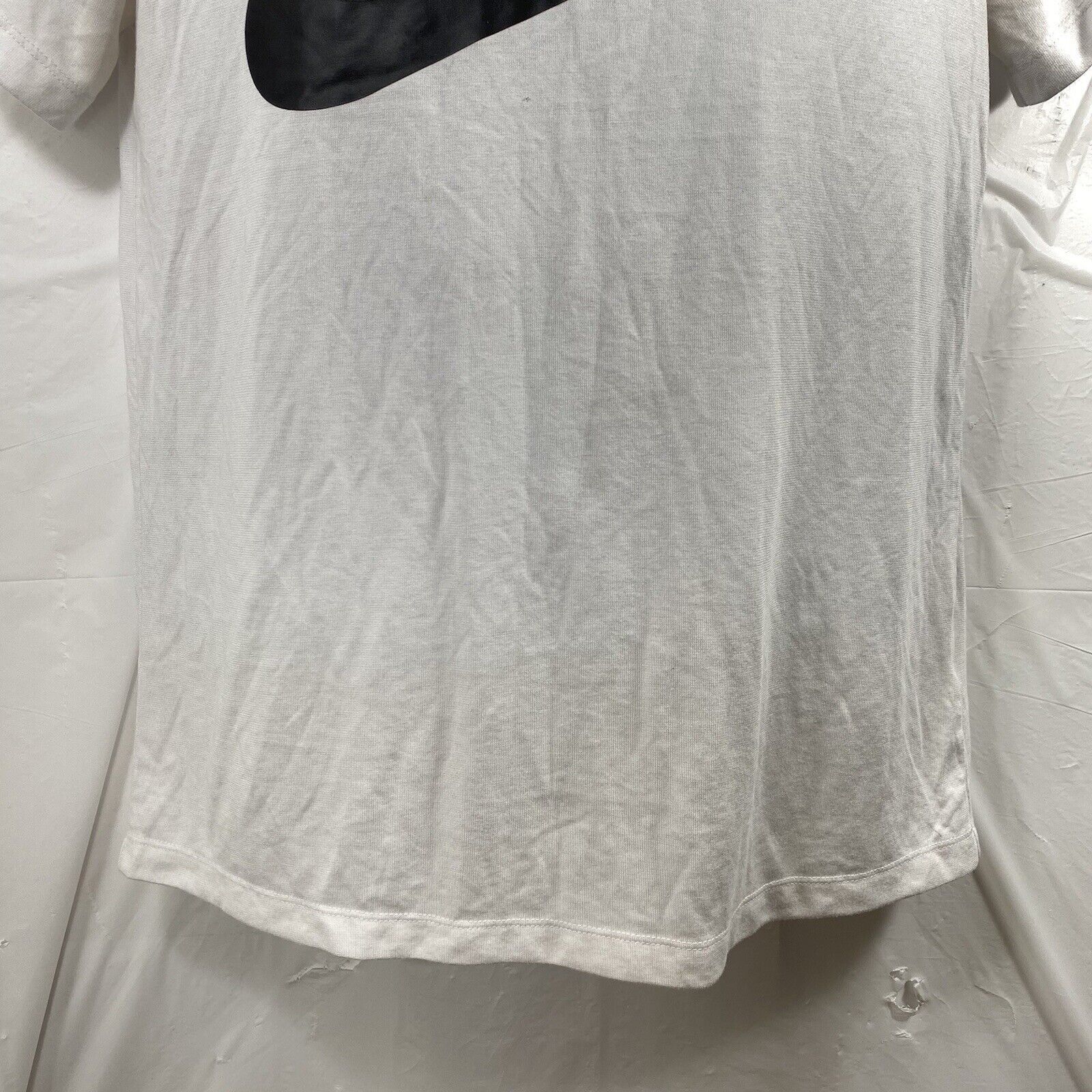 Nike Nike Medium White Graphic T Shirt Soft Stretch Modal Blend Size M / US 6-8 / IT 42-44 - 3 Thumbnail