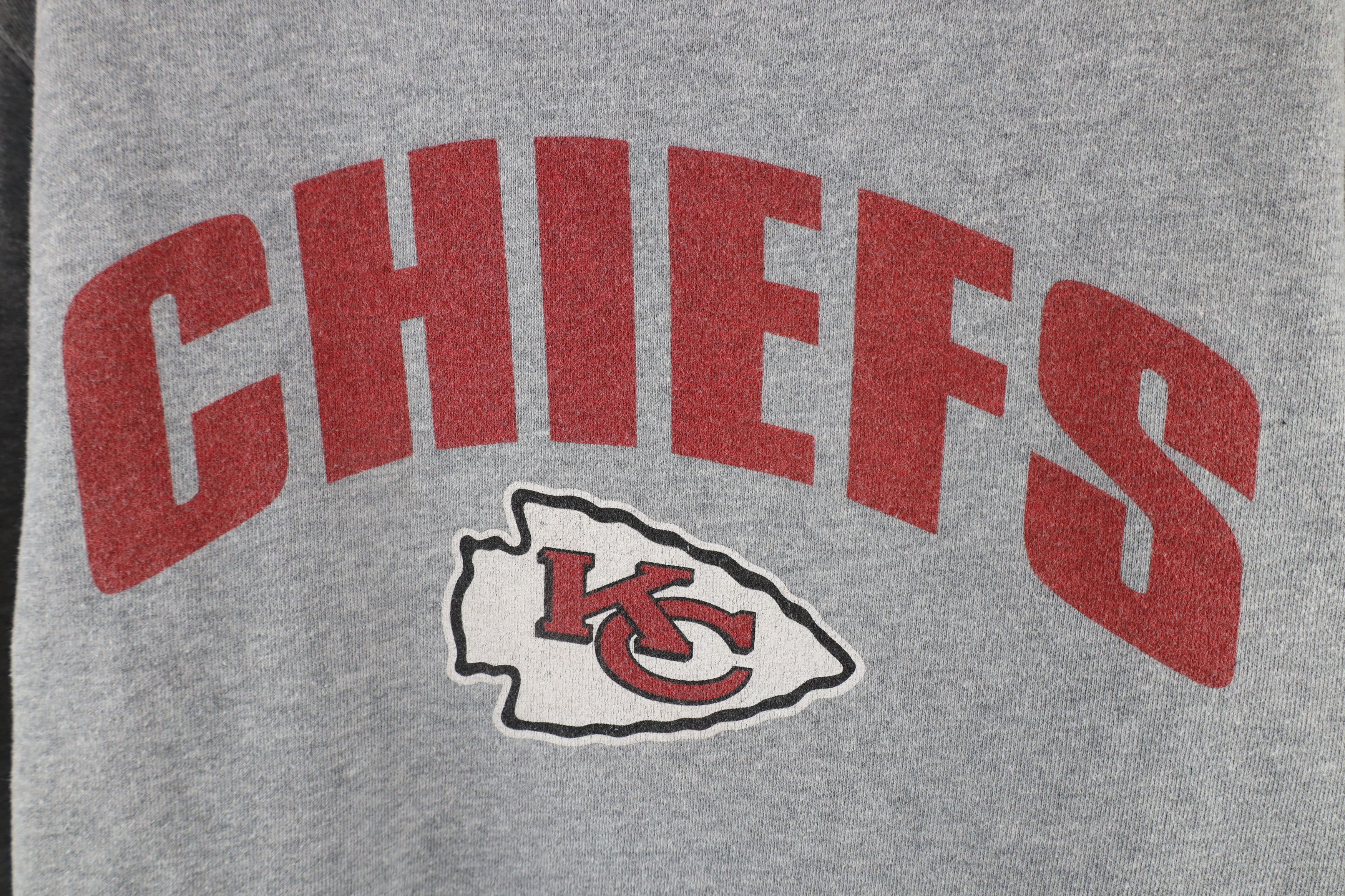 Vintage Retro Spell Out Kansas City Chiefs Football Sweatshirt Gray Size US S / EU 44-46 / 1 - 4 Thumbnail