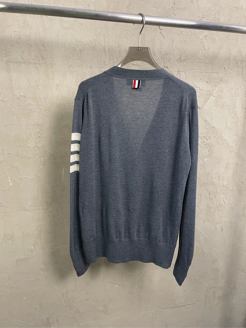 Thom Browne Thom Browne Gray four-striped wool cardigan jacket 2505-Nex Size US M / EU 48-50 / 2 - 2 Thumbnail
