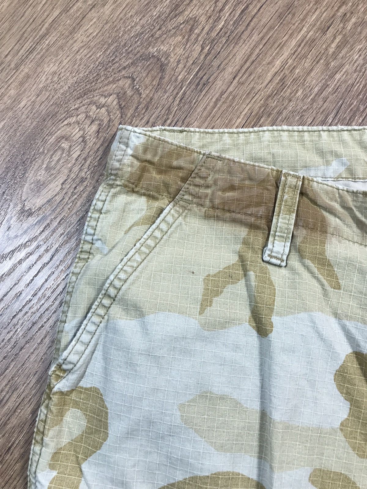 Carhartt × Vintage Vintage Carhartt Khaki Shorts Size US 31 - 6 Thumbnail