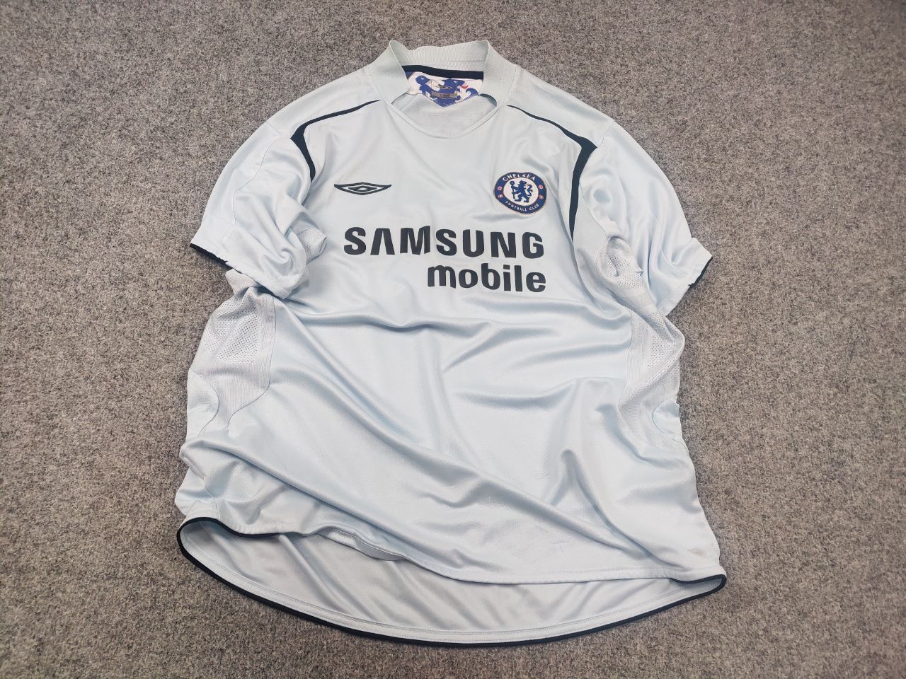 Umbro Vintage Chelsea Umbro 2005 06 Away soccer Jersey T-Shirt Size US XL / EU 56 / 4 - 2 Thumbnail