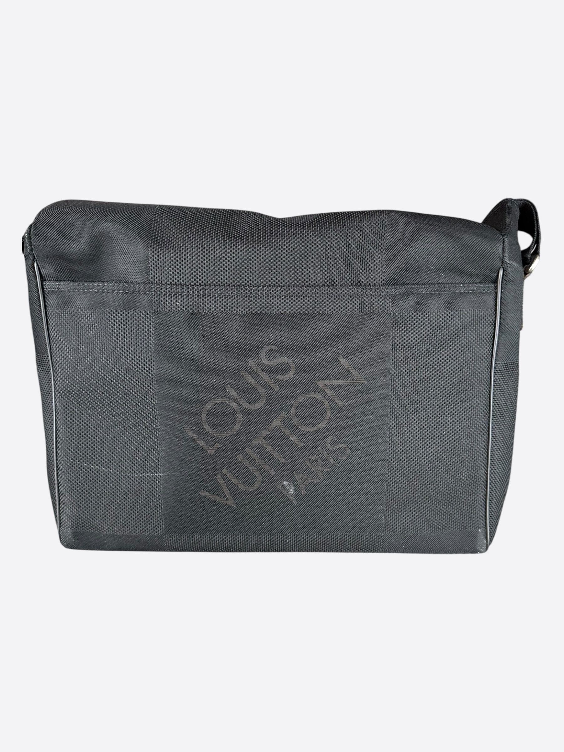 Louis Vuitton Louis Vuitton Black Damier Geant NM Messenger Bag Size ONE SIZE - 4 Thumbnail