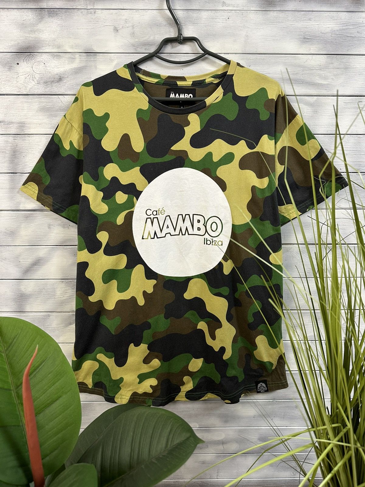 Japanese Brand Rare T-Shirt Mambo Cafe Ibiza Surfstyle. Size US XL / EU 56 / 4 - 1 Thumbnail