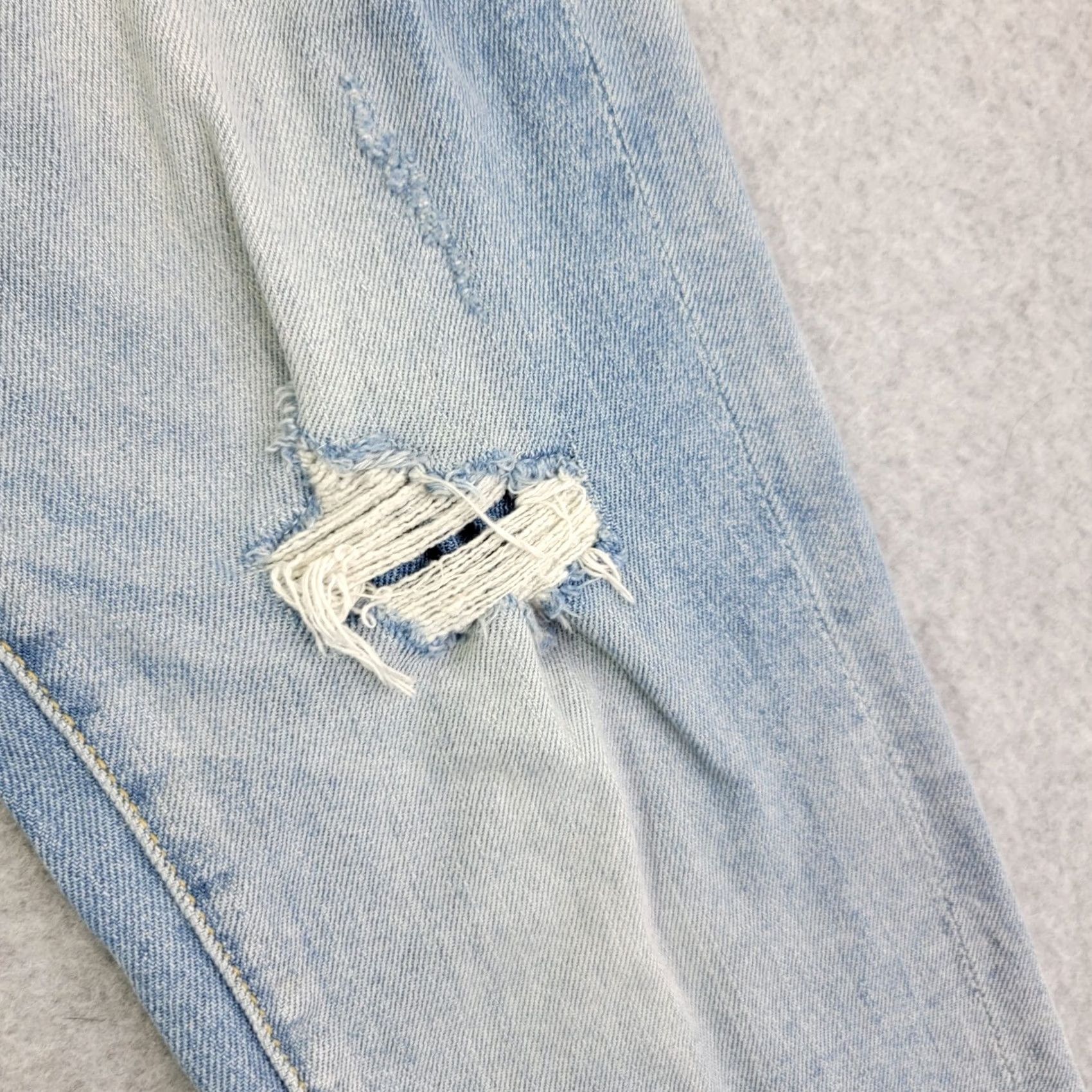 Vintage Aéropostale Jeans Women's 27 / 28 Blue Light Wash Athletic Skinny Distressed y2k Jeans Size 27" / US 4 / IT 40 - 5 Thumbnail