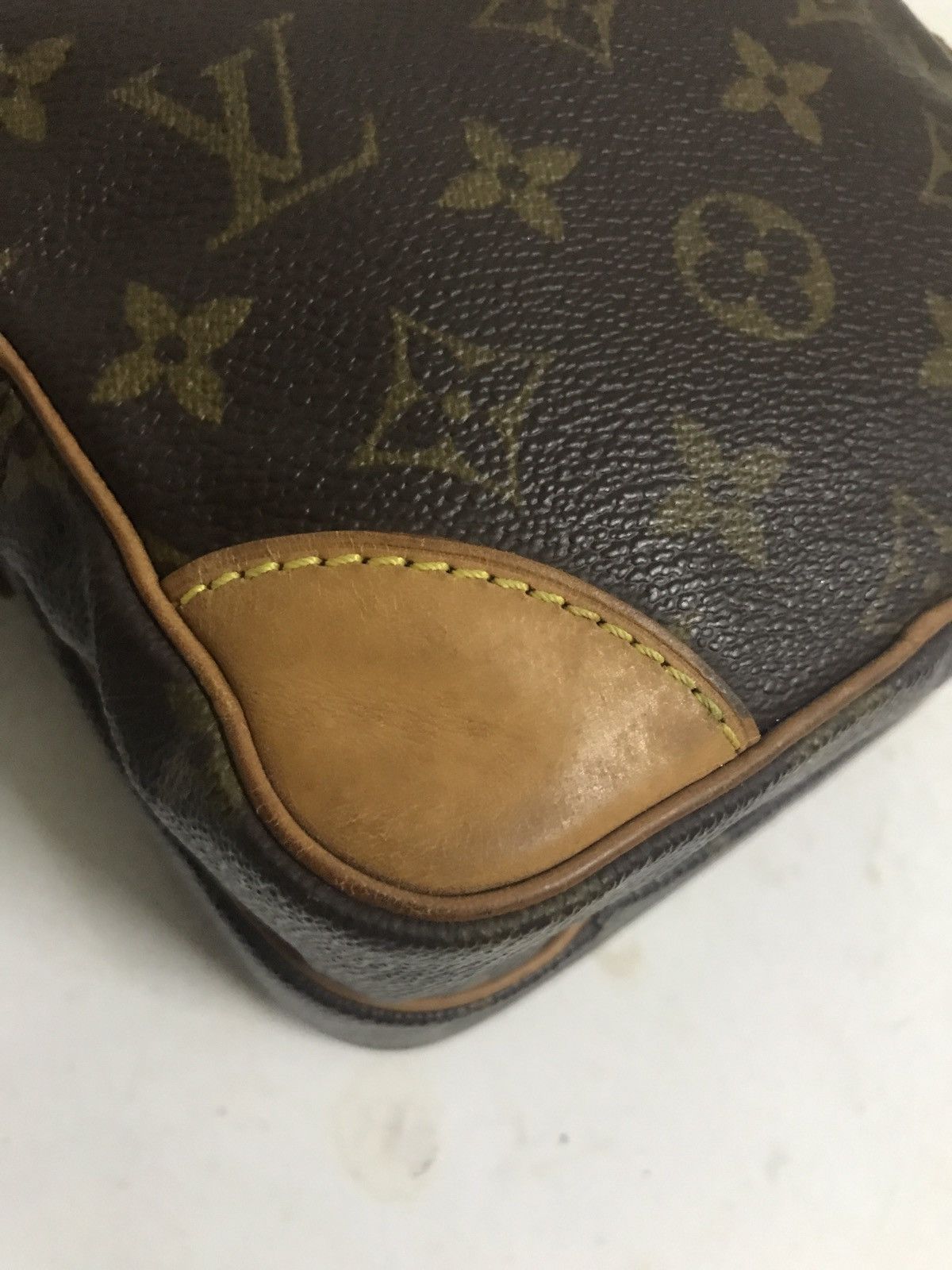 Designer × Louis Vuitton Louis Vuitton Monogram Amazon Bag Size ONE SIZE - 11 Thumbnail