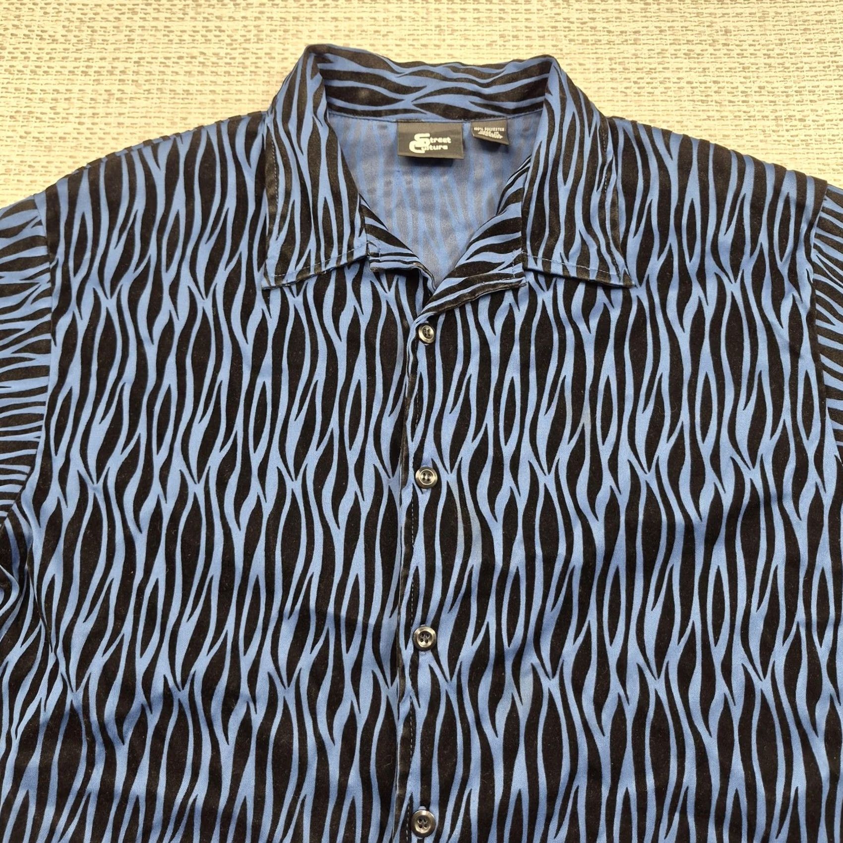 Velour Street Culture Button Up Shirt Mens XL Multicolor Graphic Print Casual Short Sleeve Velour Texture Size US XL / EU 56 / 4 - 4 Thumbnail