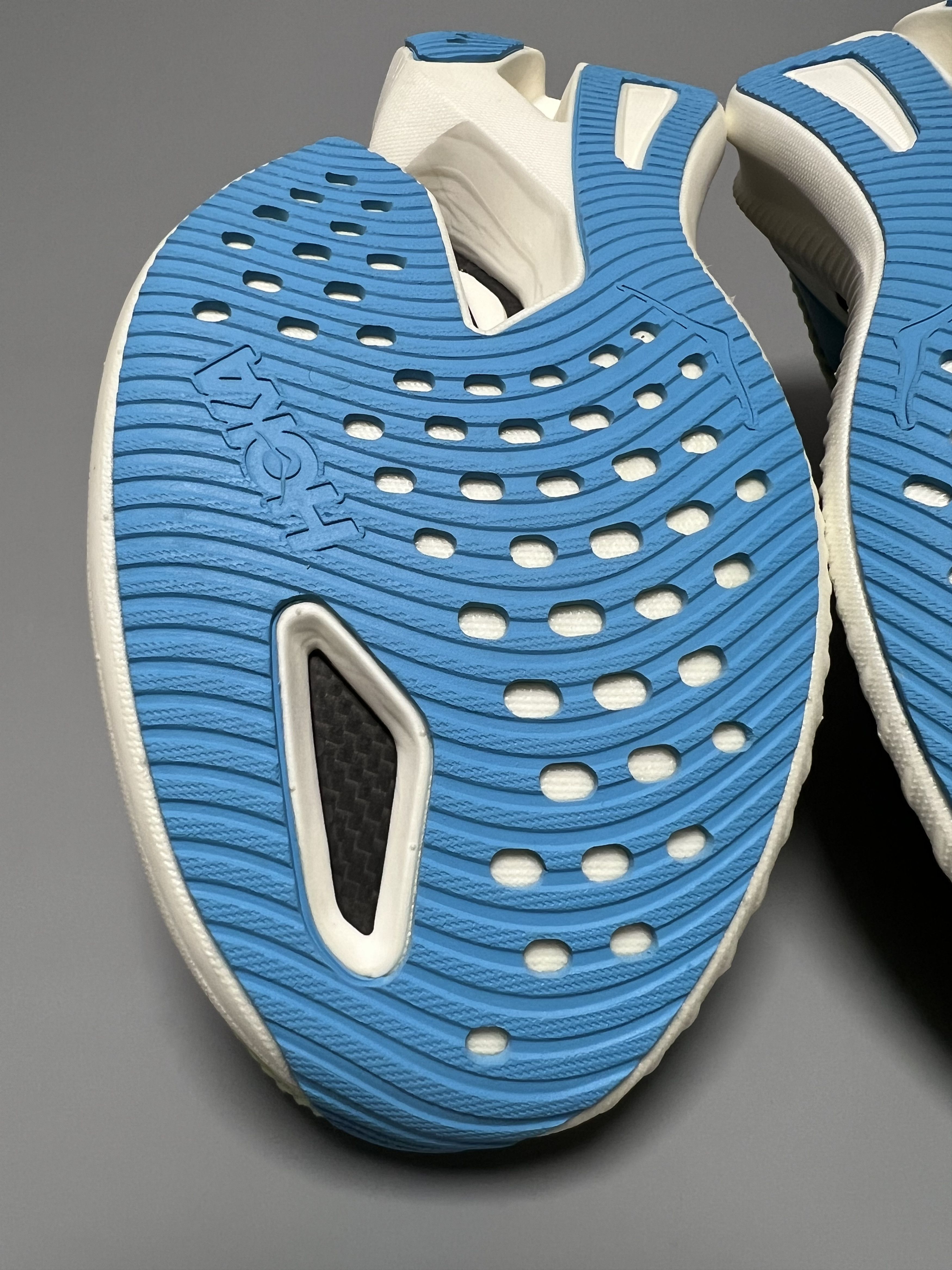 Hoka Hoka One One Celio X1 Evening Sky Lettuce Running Shoes Size US 7 / EU 40 - 16 Thumbnail