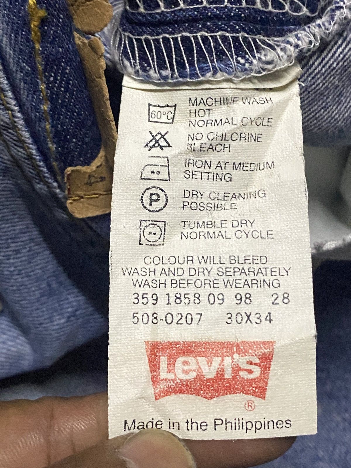 Vintagw Levis 508 90s Faded Wash Distressed Loose Jeans