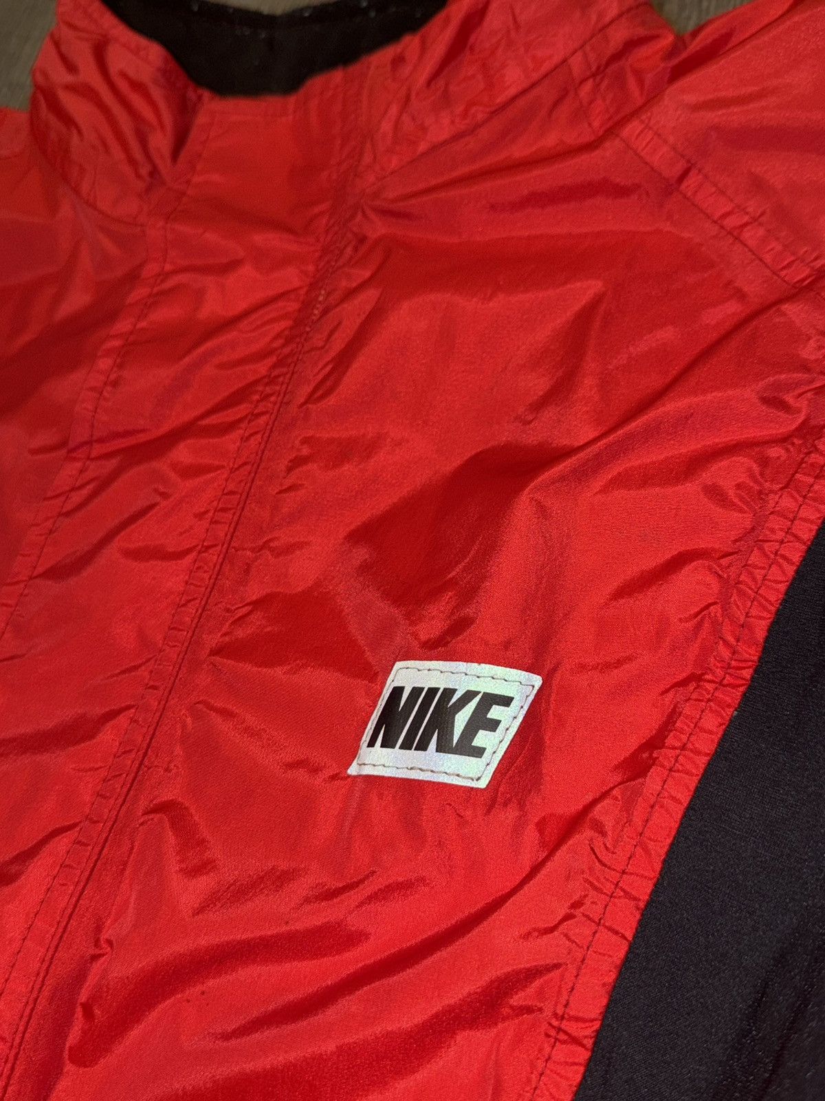 Nike Vintage Nike Reflective Running Rain Jacket size Large Size US L / EU 52-54 / 3 - 3 Thumbnail