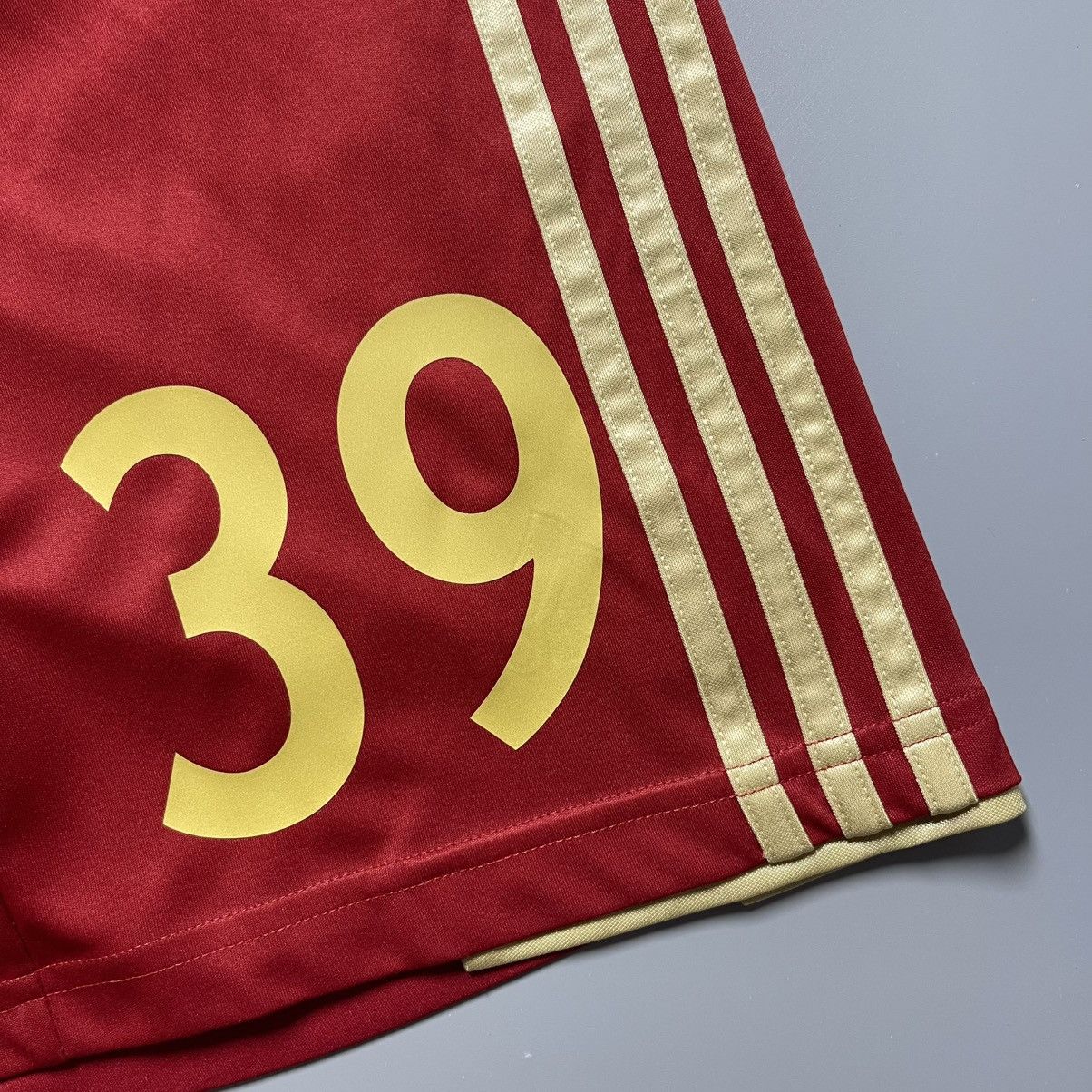 Adidas BAYERN ADIDAS 2011/2013 FOOTBALL HOME SHORTS #39 KROOS Size US 30 / EU 46 - 3 Thumbnail