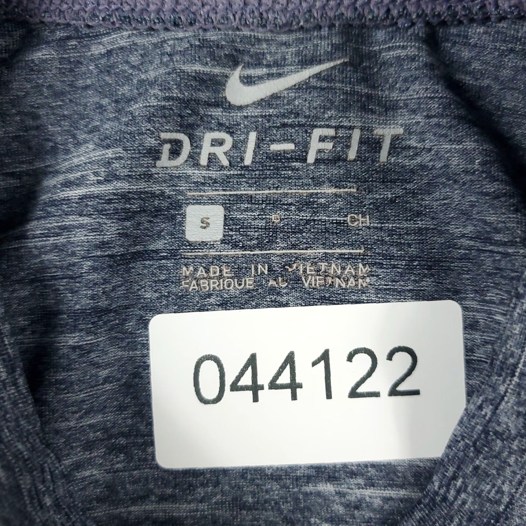 Nike Nike T Shirt Mens Size Small Gray Swoosh Training Active Short Sleeve Size US S / EU 44-46 / 1 - 7 Thumbnail