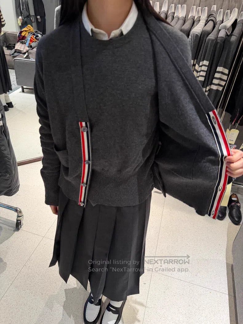 Thom Browne Thom Browne Crewneck cashmere sweater Size US S / EU 44-46 / 1 - 8 Thumbnail