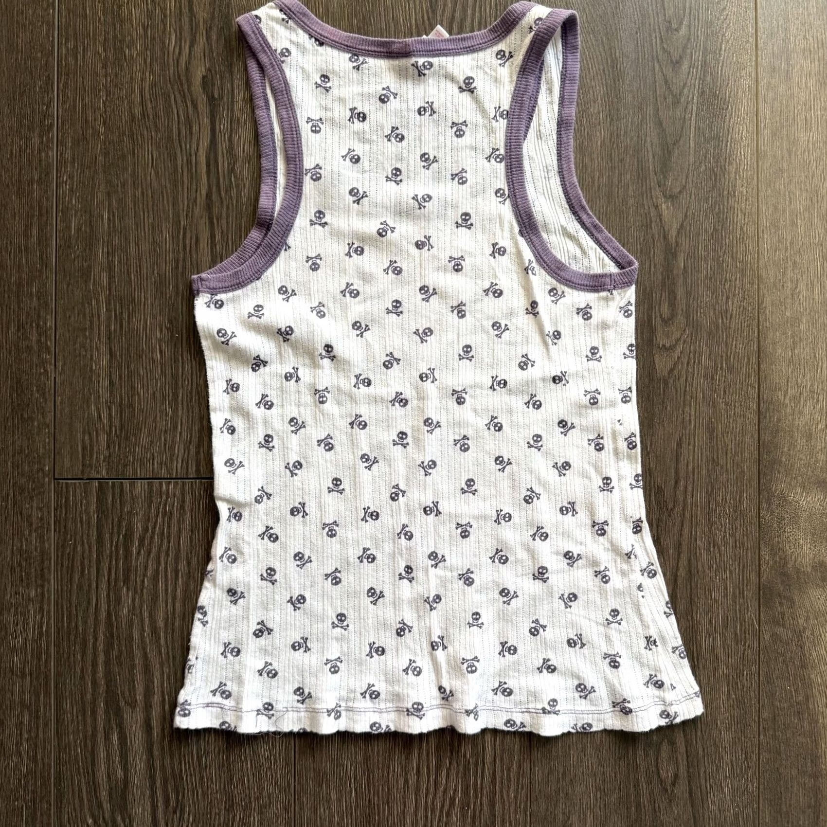 Vintage VINTAGE Y2K Tank Top Skull Crossbones Womens S White Purple Rib Knit Punk Emo Size S / US 4 / IT 40 - 4 Thumbnail