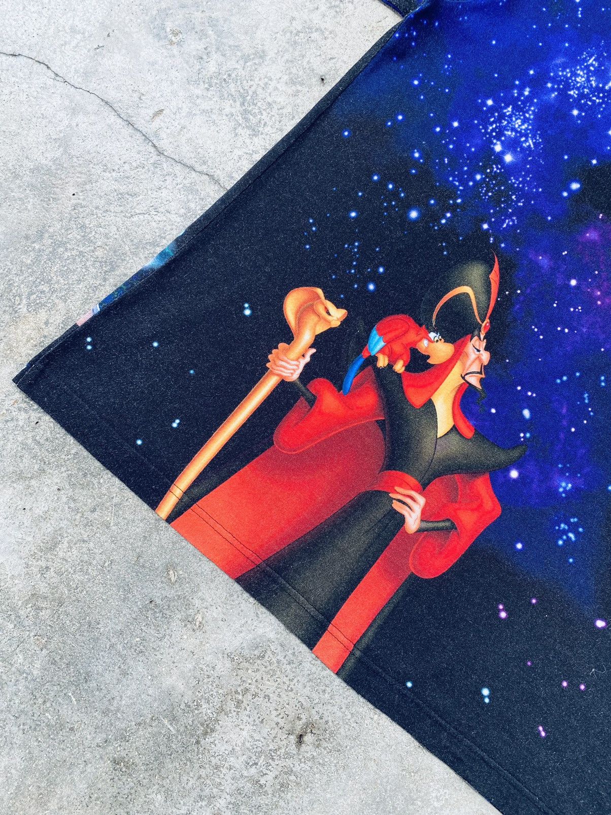 Vintage Vintage Anime Disney Aladdin Over Print Tees rare Size US M / EU 48-50 / 2 - 5 Thumbnail