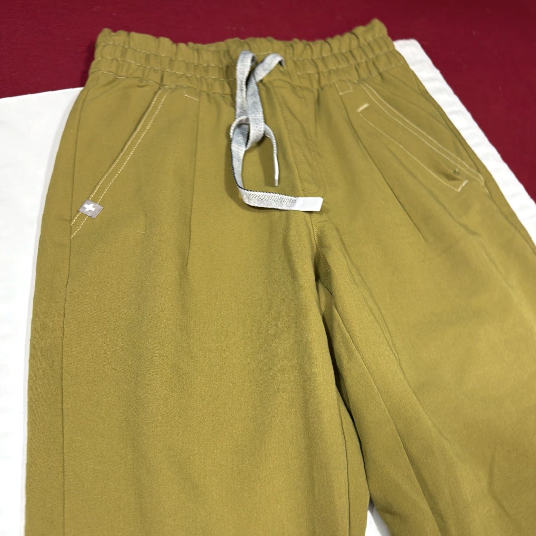 Olive FIGS PANTS JOGGERS Olive Green XS Women Drawstring Waist Rayon Blend - Jogger Tapered Leg Stretcht No Flaws Pockets Medical Scrubs Size 26" / US 2 / IT 38 - 7 Thumbnail