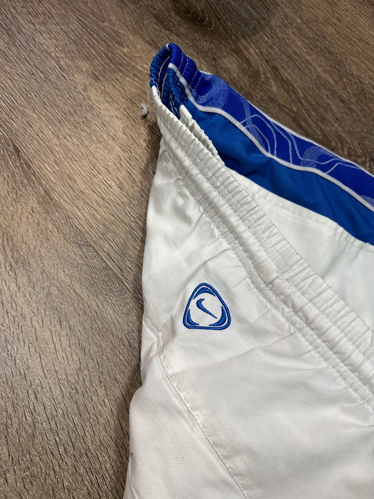 Vintage Nike Small Swoosh Vintage Shorts Y2K Size US 32 / EU 48 - 3 Thumbnail