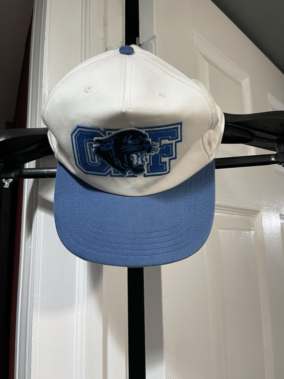 Off-White ***FINAL DROP***Panther Hat Size ONE SIZE - 1 Thumbnail