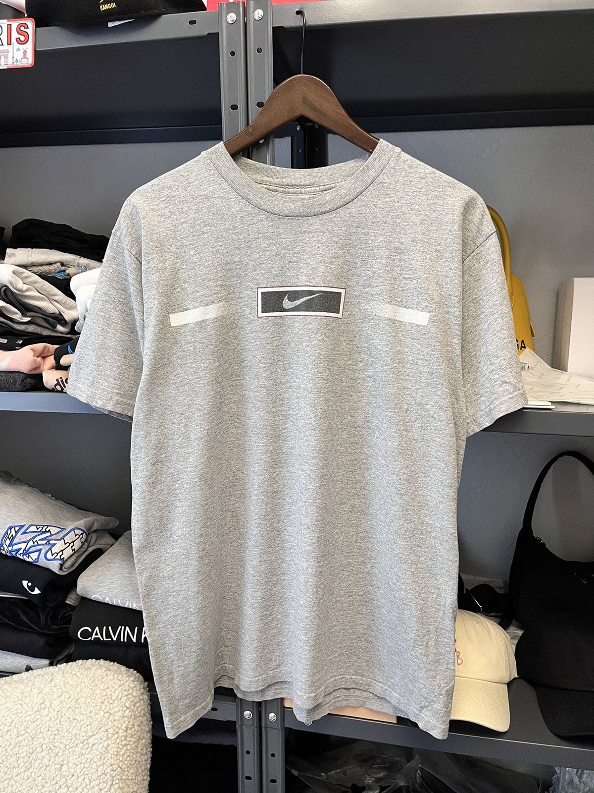 Nike Vintage Nike Logo T-shirt Size US M / EU 48-50 / 2 - 1 Thumbnail