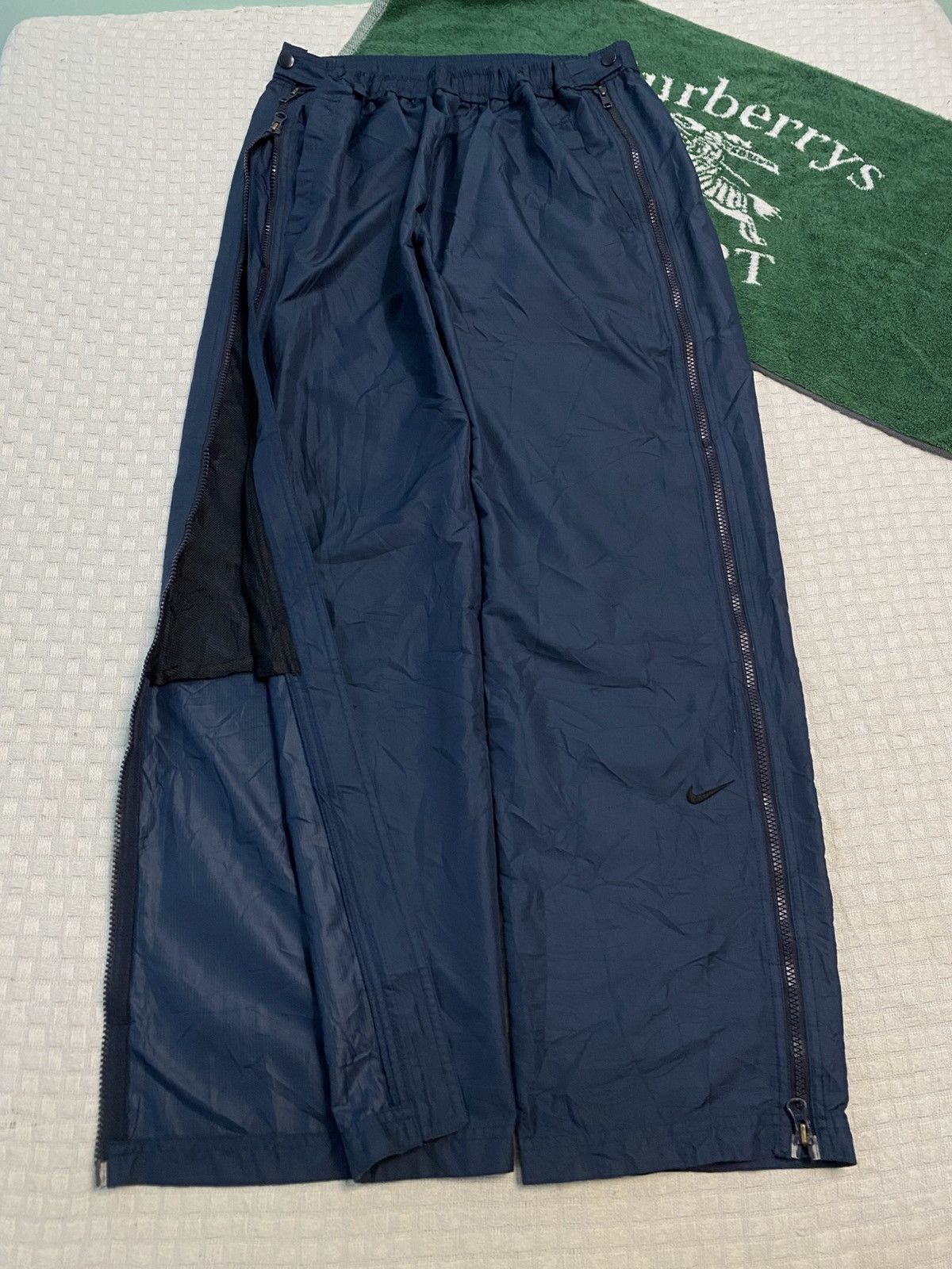 Carhartt Wip × Nike 💥 VINTAGE NIKE BAGGY ZIPPED 90S NYLON WIDE TRACK PANTS Y2K Size US 30 / EU 46 - 1 Thumbnail