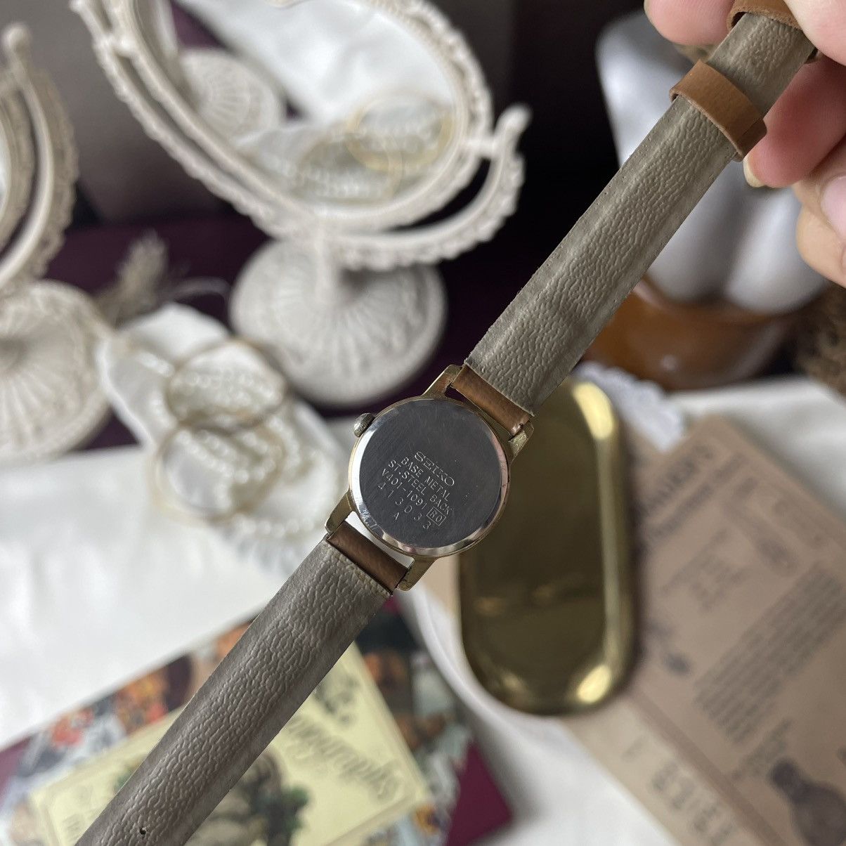 Seiko SEIKO LADY V401-1091 leather strap lady watch small vintage Size ONE SIZE - 4 Thumbnail