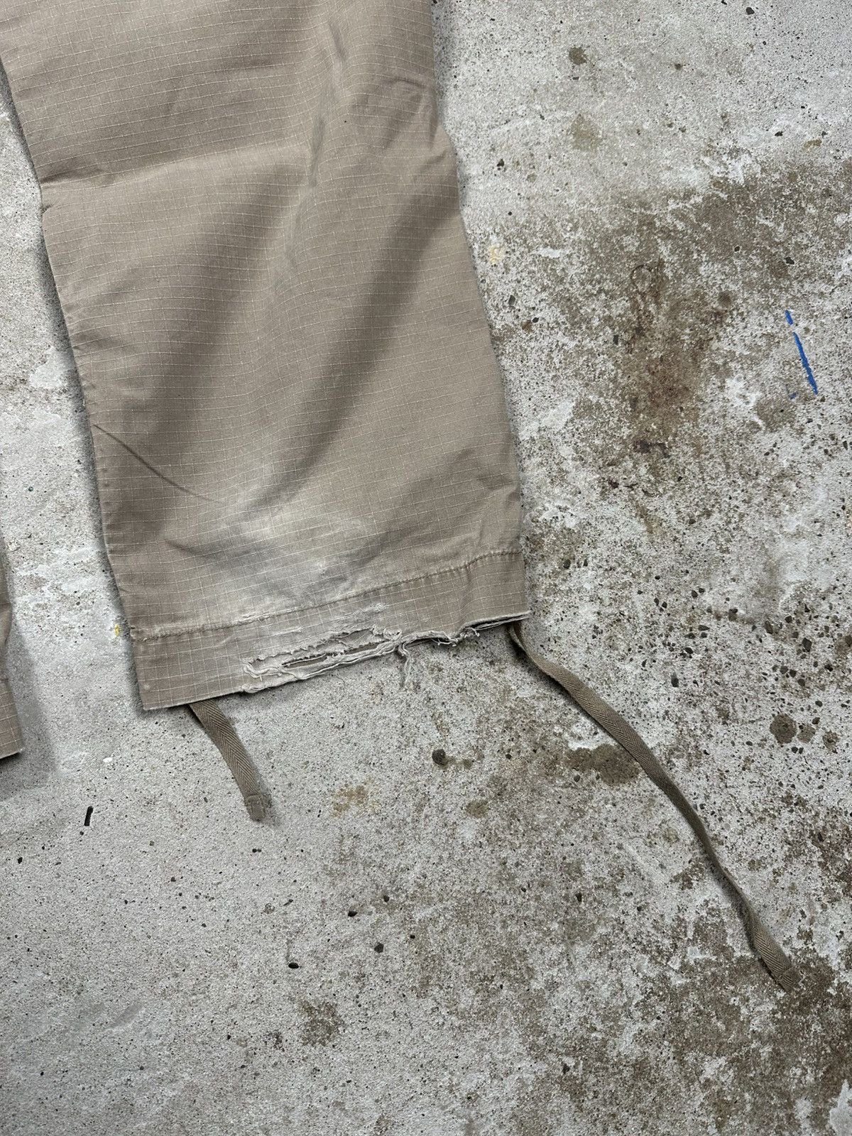 Carhartt Vintage Y2K Carhartt Baggy Distressed Reworked Cargo Pants Size US 33 - 10 Thumbnail