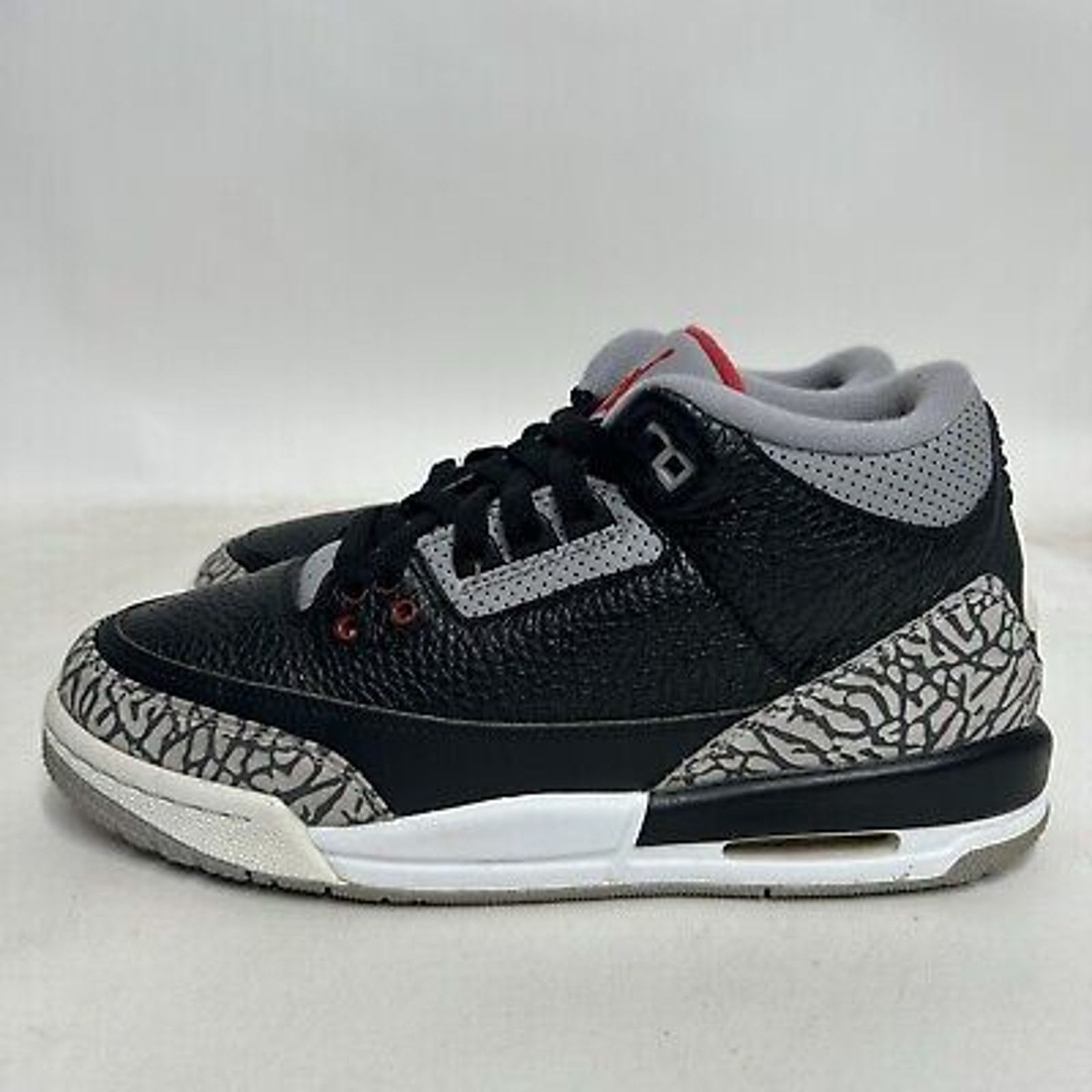 Nike Nike Shoes Air Jordan Retro 3 BG “Black Cement” 2018 Size US 8.5 / IT 38.5 - 6 Thumbnail