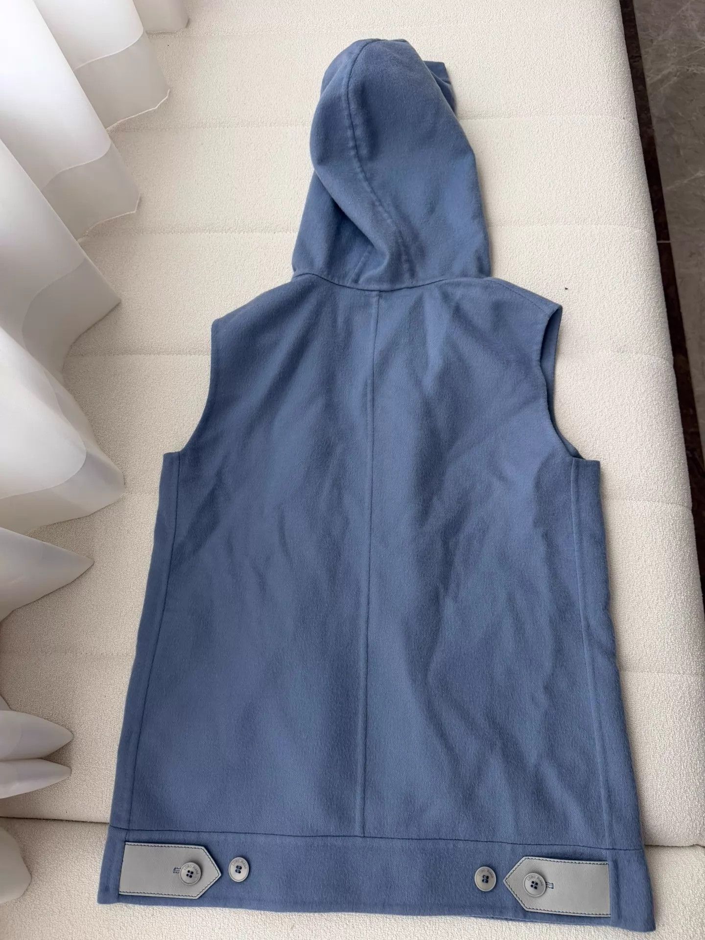 Loro Piana Loro Piana Wool Vest 38 Almost New Size XS / US 0-2 / IT 36-38 - 4 Thumbnail