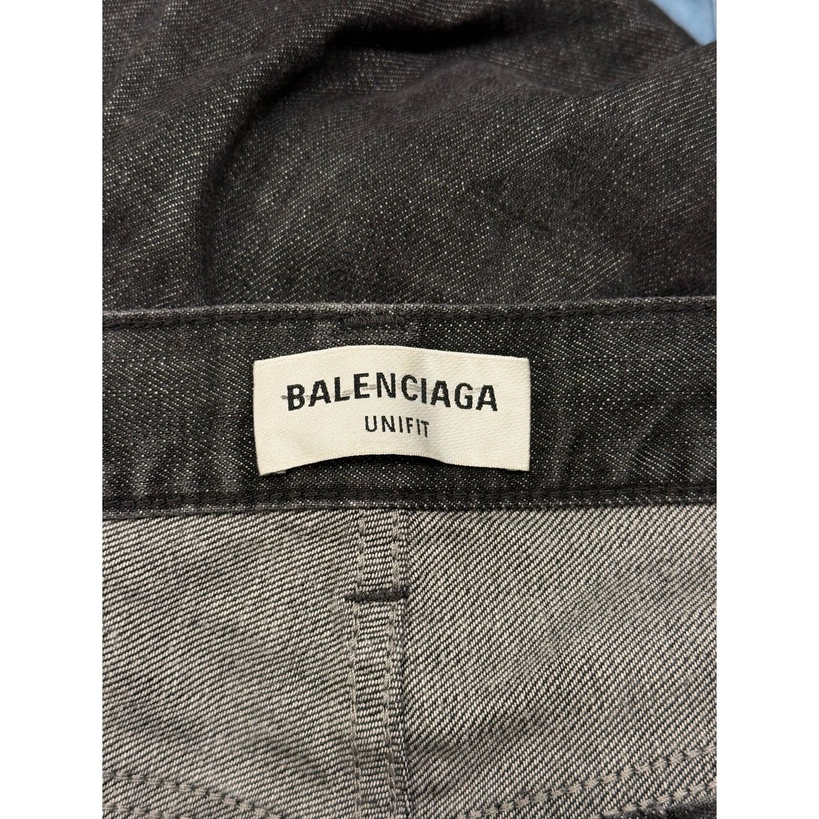 Balenciaga A/W2021 Balenciaga "skater" wide distressed baggy jeans Size 26" / US 2 / IT 38 - 9 Thumbnail