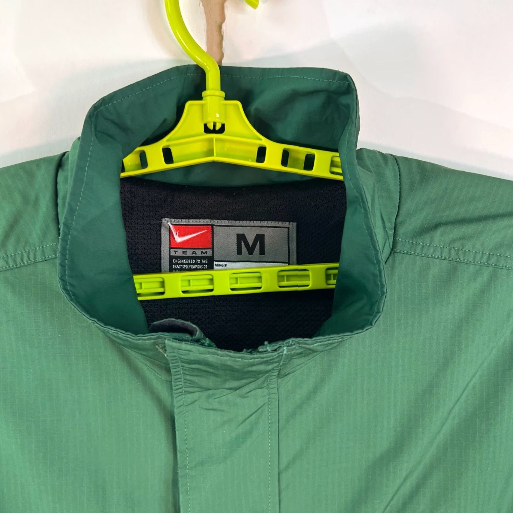 Nike Nike Team Green Bay Packers NFL Jacket SZ M Green Lined Windbreaker Embroidered Nike Team Jacket Mens Green NFL Embroidered Windbreaker Lined SZ M Size US M / EU 48-50 / 2 - 3 Thumbnail