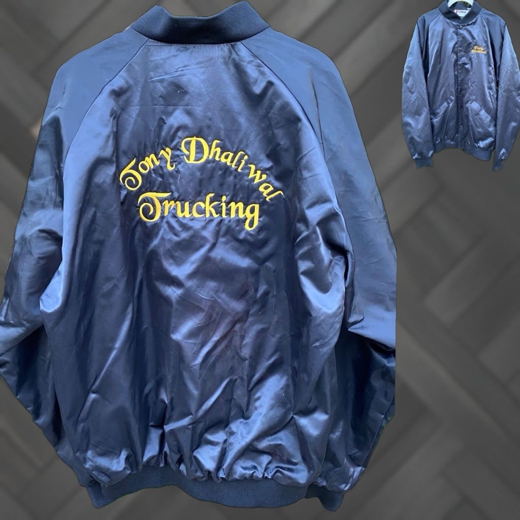 Vintage VINTAGE Cardinal Black Satin Bomber Jacket Tony Dhaliwal Trucking Size L Trucker Jacket Size US L / EU 52-54 / 3 - 1 Thumbnail