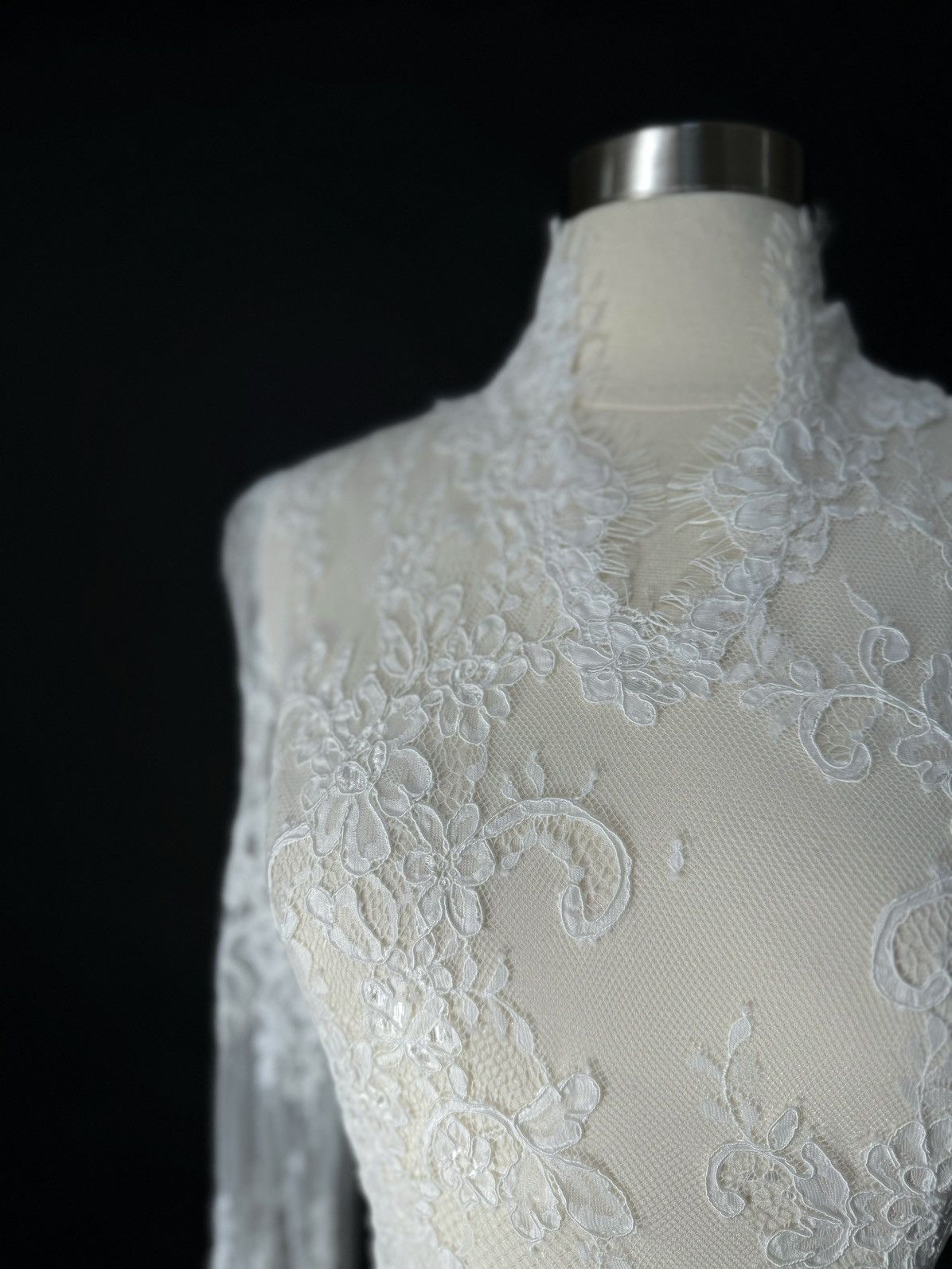 Other Preloved US 8 French Corded Lace Anna Augusta Bridal Top Size M / US 6-8 / IT 42-44 - 3 Thumbnail