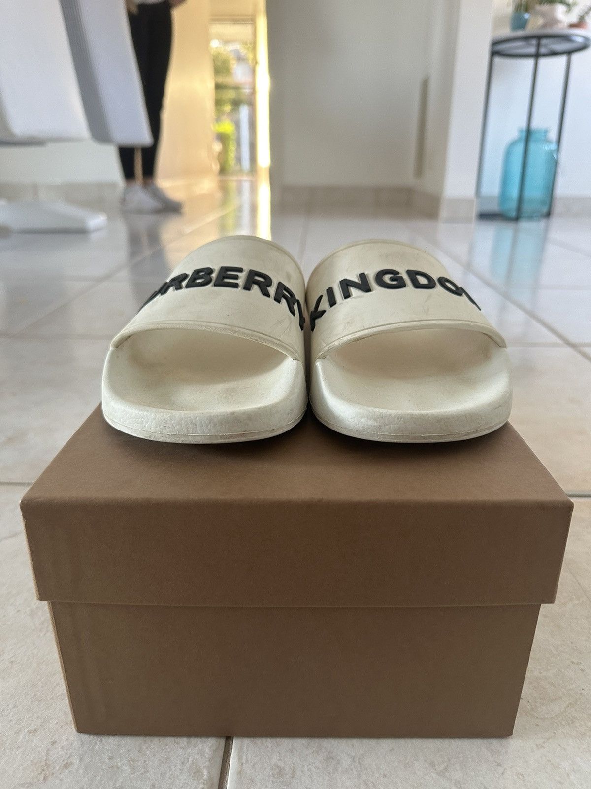 Burberry BURBERRY SLIDES Size US 6 / EU 39 - 5 Thumbnail