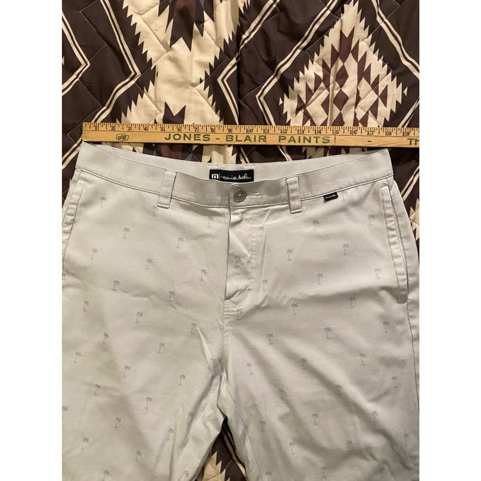 TravisMathew Travis Mathew Shorts Palm Tree Golf Performance Gray 10” Inseam Men’s Size 36 Size US 36 / EU 52 - 6 Thumbnail