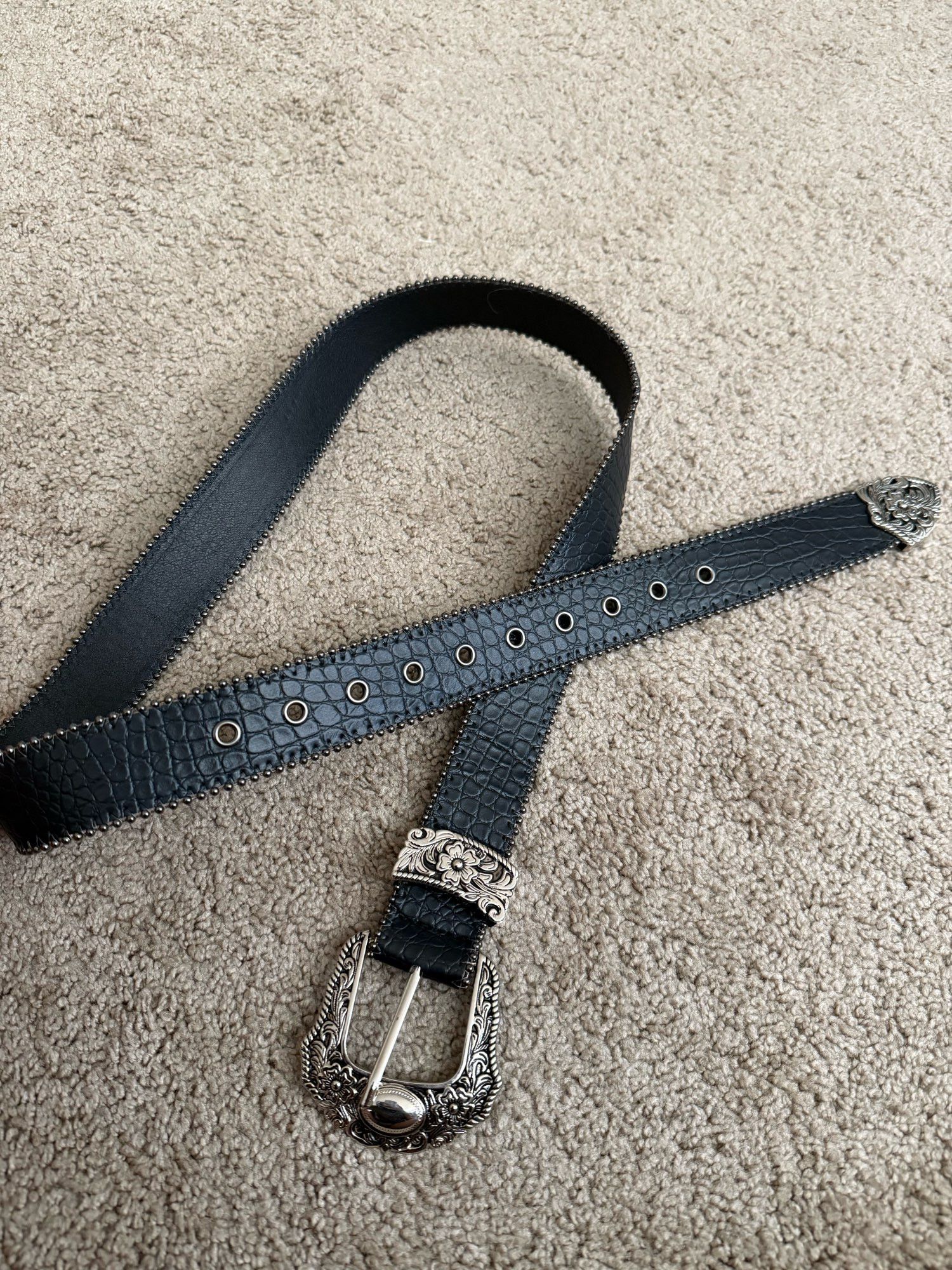 Vintage Vintage PU Leather Carved Pin Buckle Belt Size ONE SIZE - 5 Thumbnail