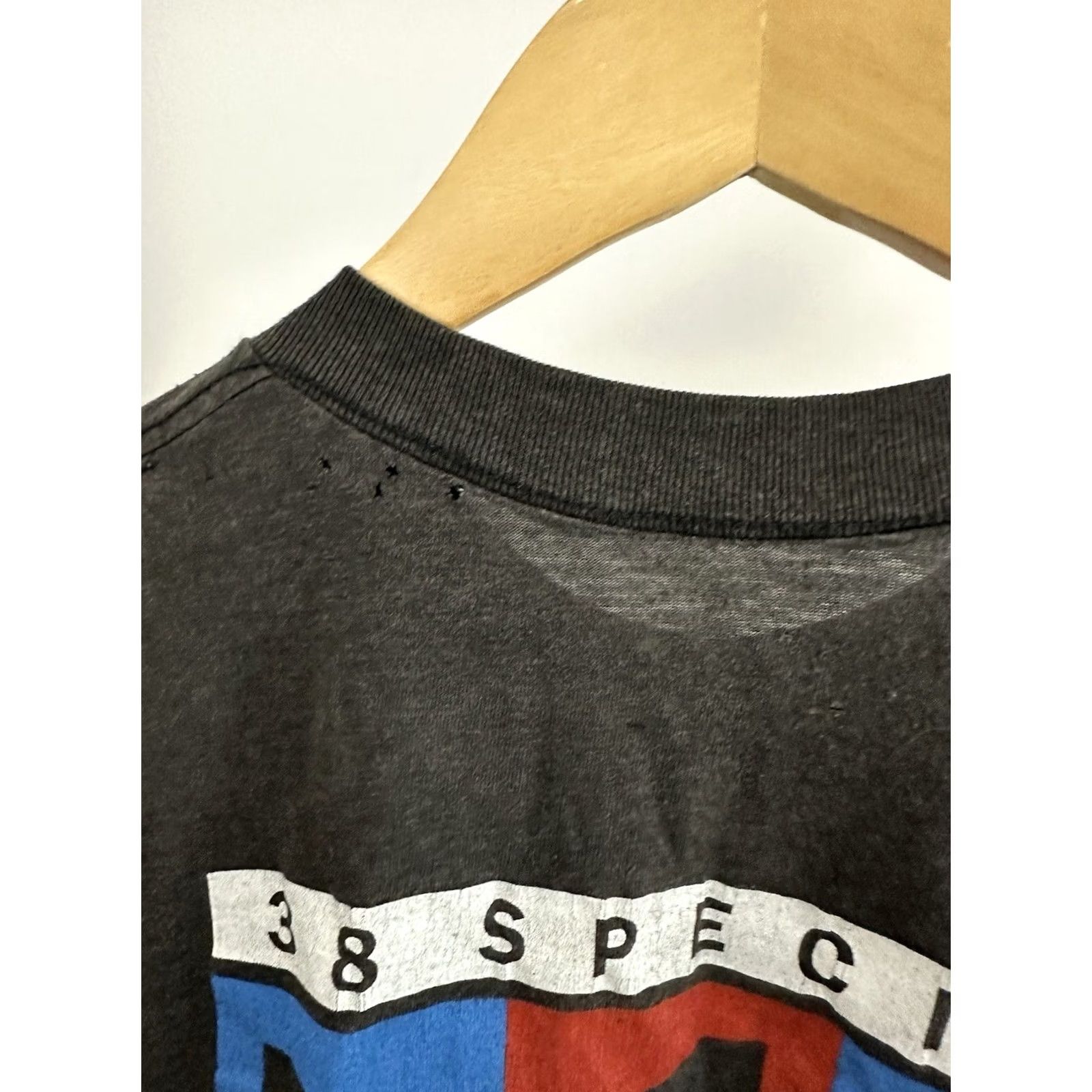 Vintage VTG 80s 38 Special 1986 Strength In Number Paper Thin Faded Band T-Shirt Size L Shirt Men Black Size US L / EU 52-54 / 3 - 6 Thumbnail