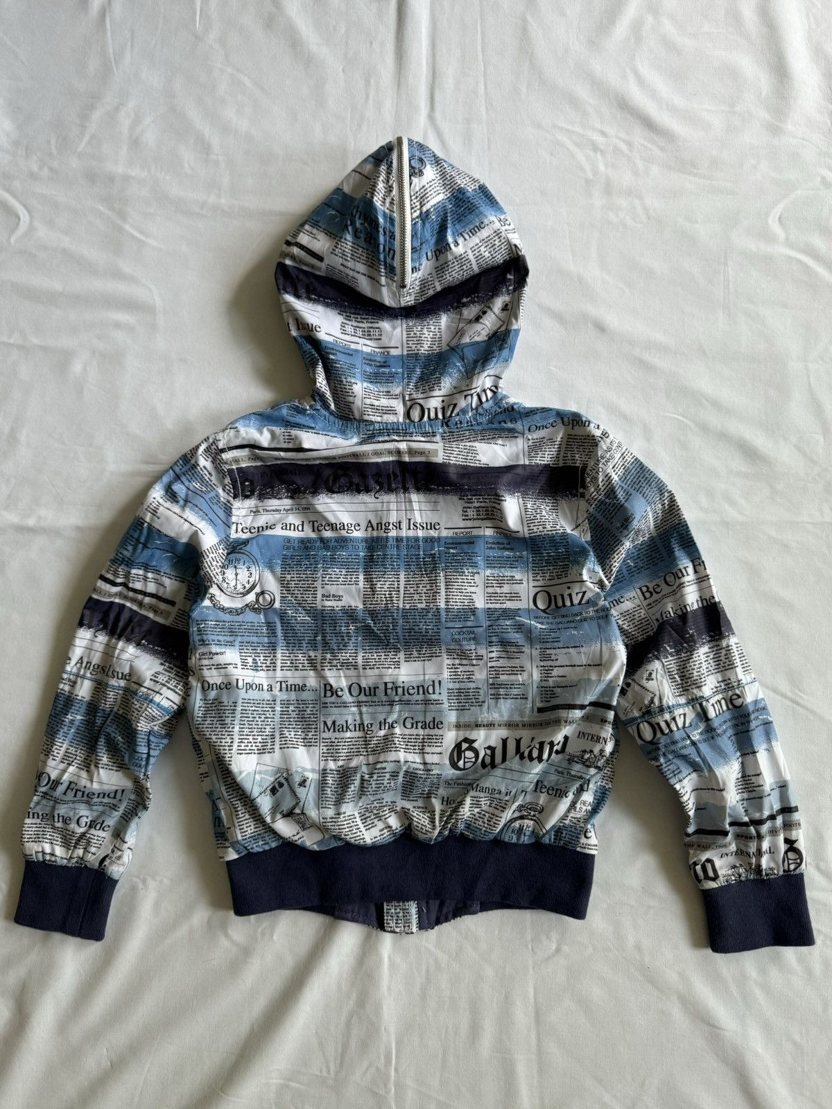 John Galliano John Galliano Iconic Newspaper Print Hooded Jacket Size US XXS / EU 40 - 17 Thumbnail